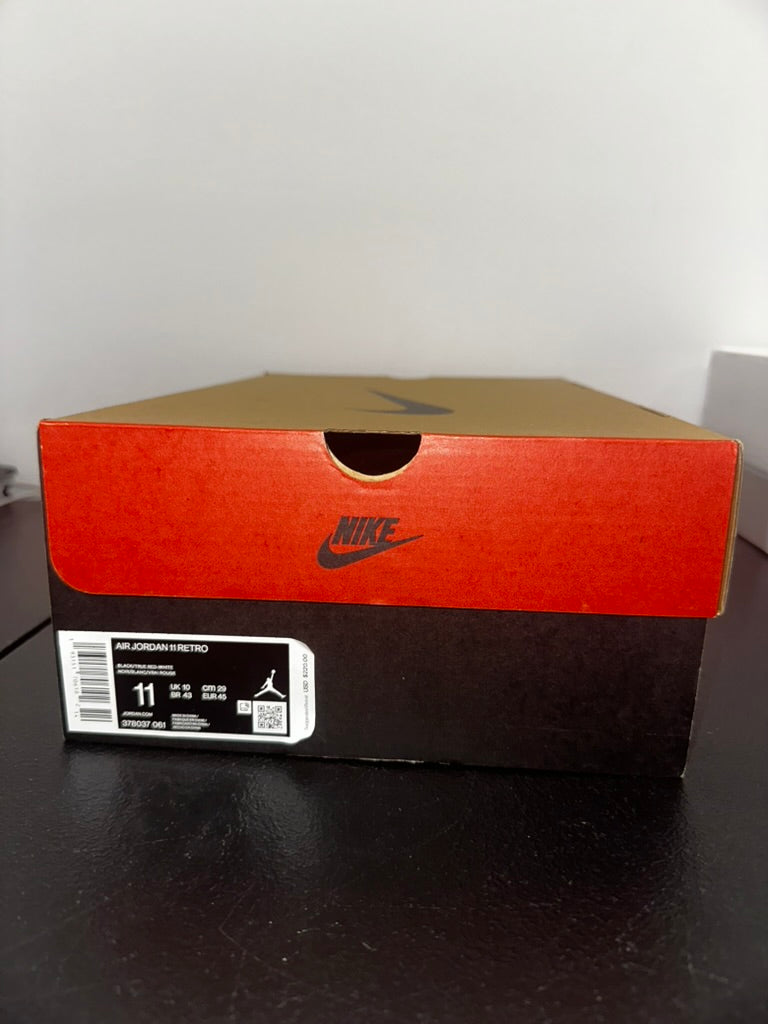 Jordan 11 Retro Playoffs Bred (2019)