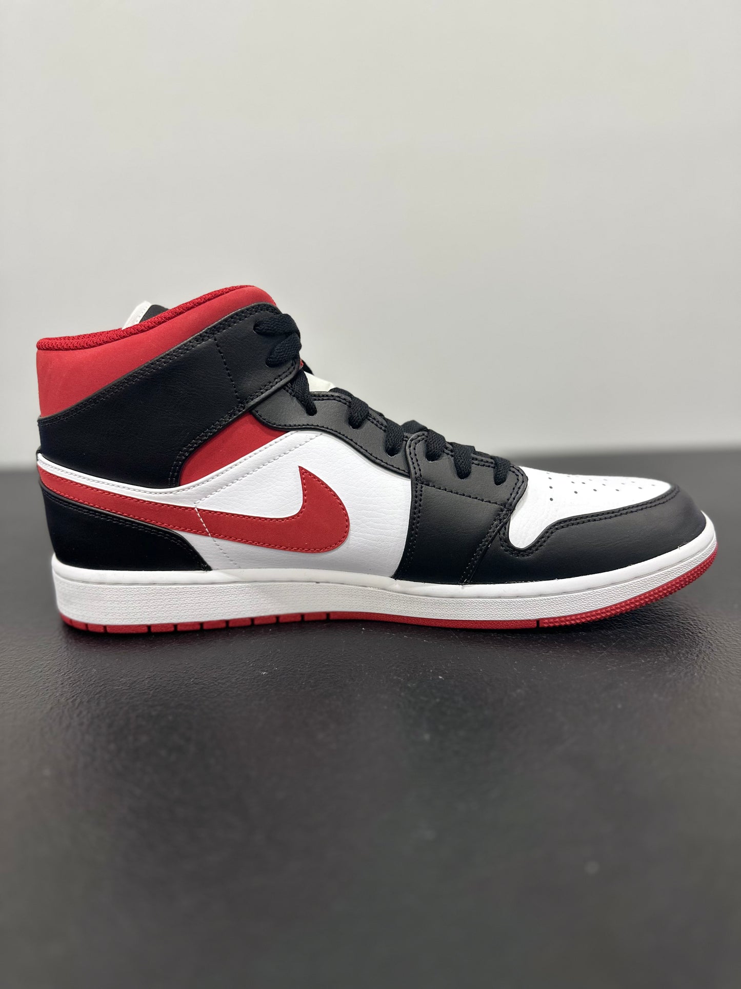 Jordan 1 Mid Gym Red Black White