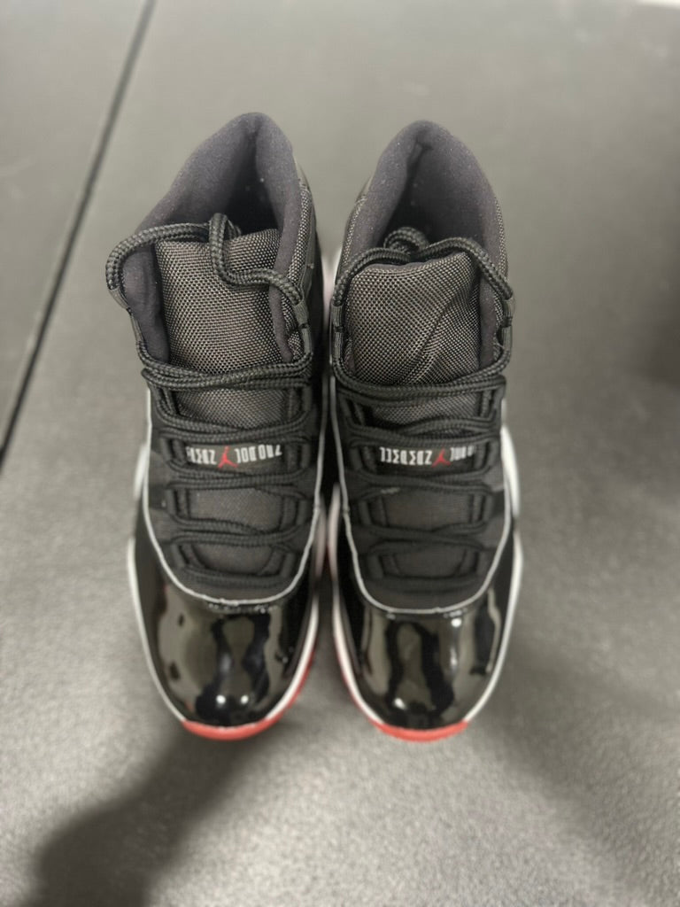 Jordan 11 Retro Playoffs Bred (2019)