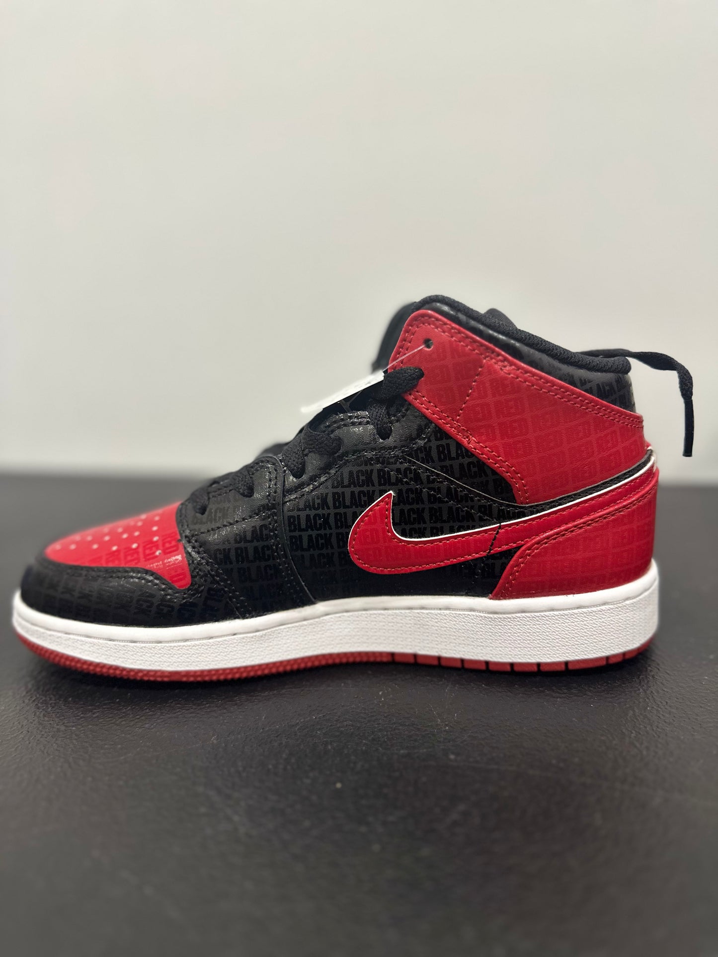 Jordan 1 Mid Bred Text (GS)