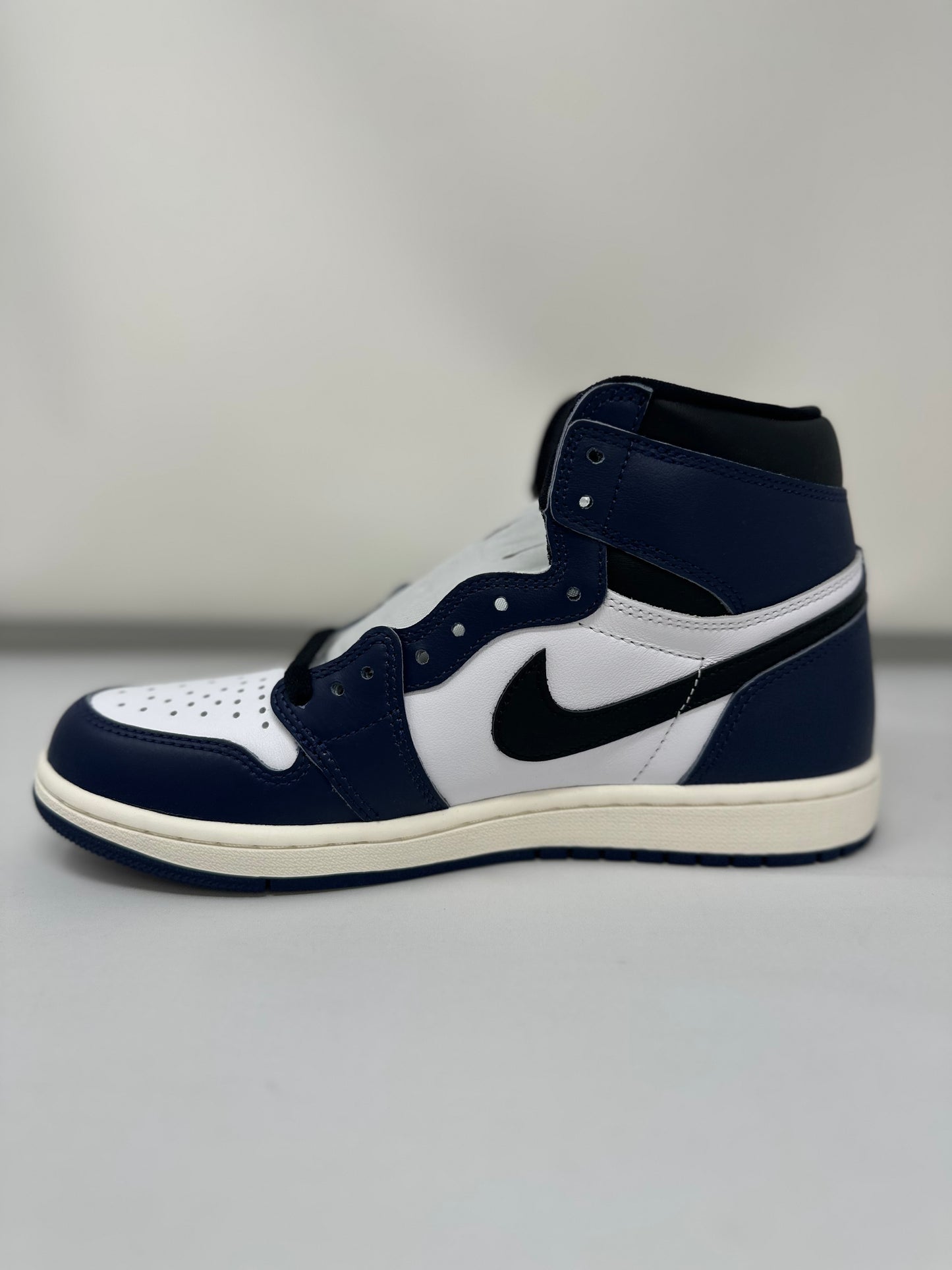 Jordan 1 Retro High OG Midnight Navy