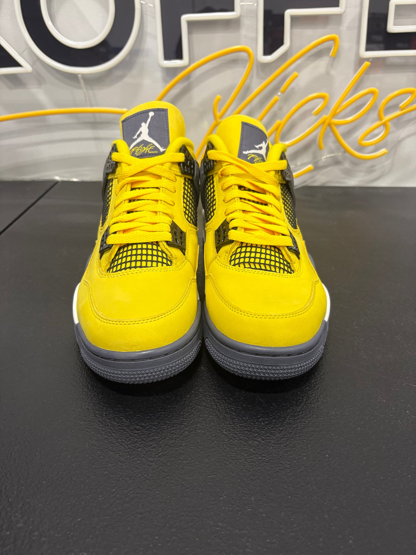 Jordan 4 Retro Lightning (2021)