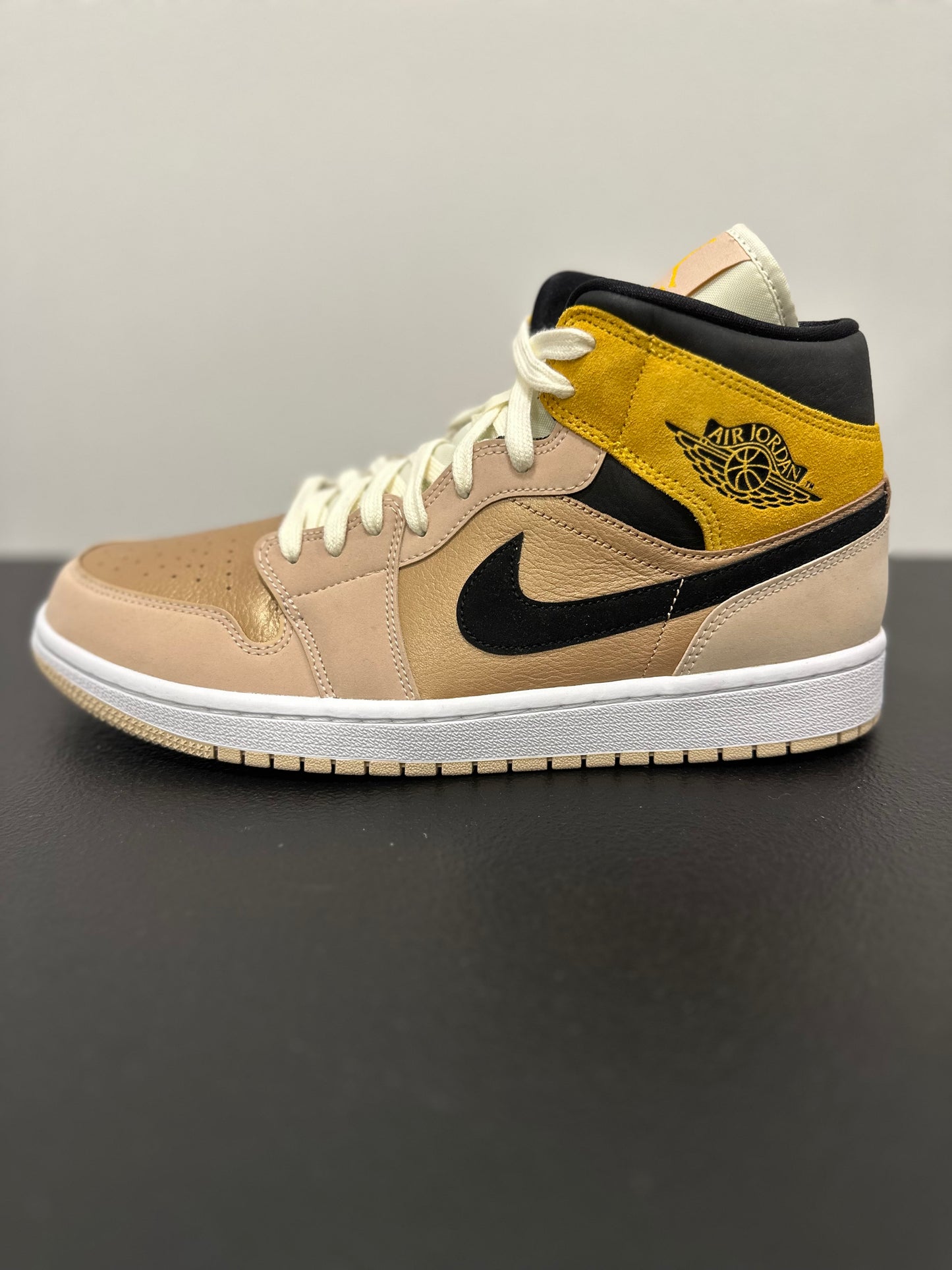 Jordan 1 Mid SE Particle Beige (Women's)