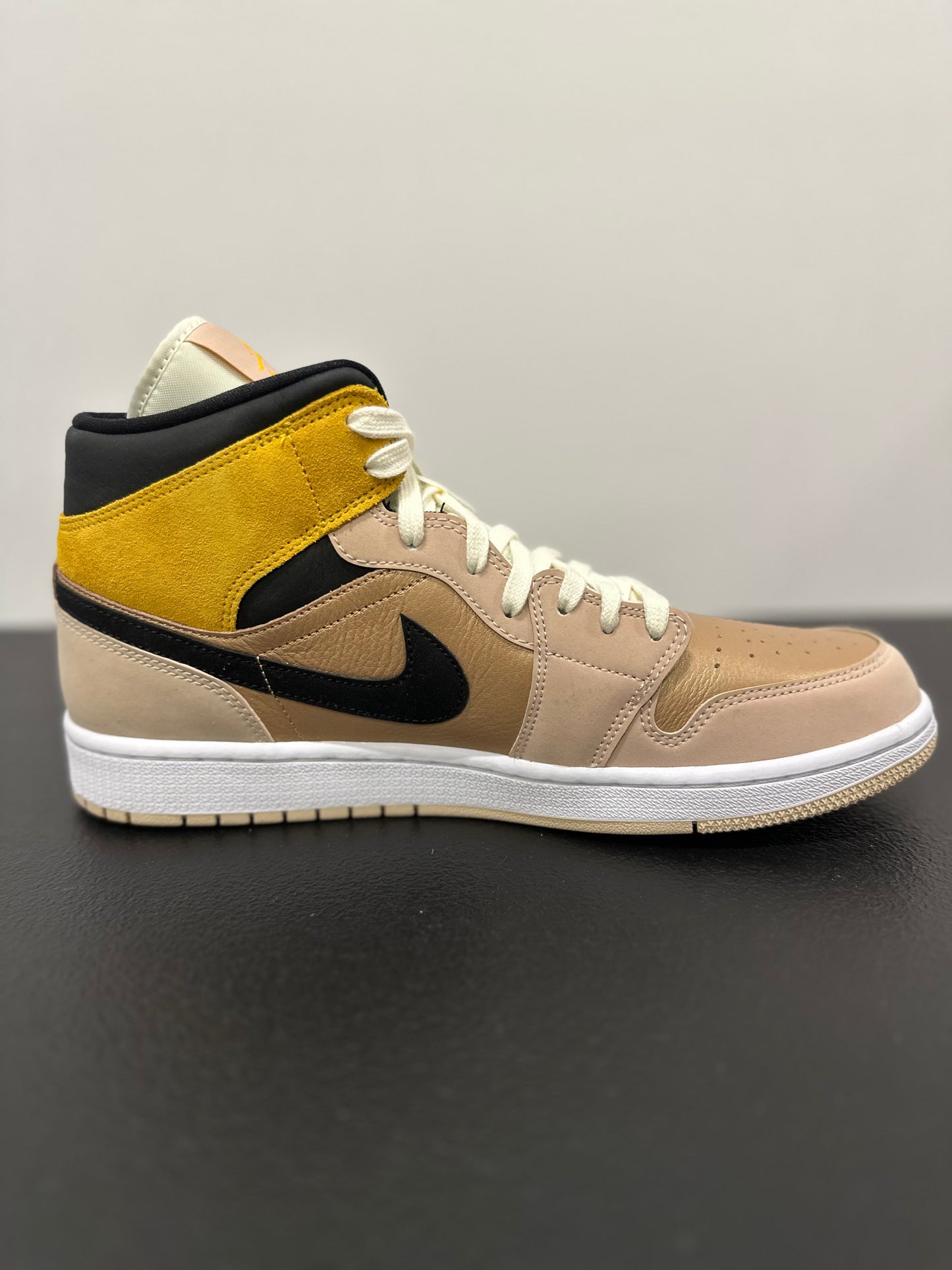 Jordan 1 Mid SE Particle Beige (Women's)