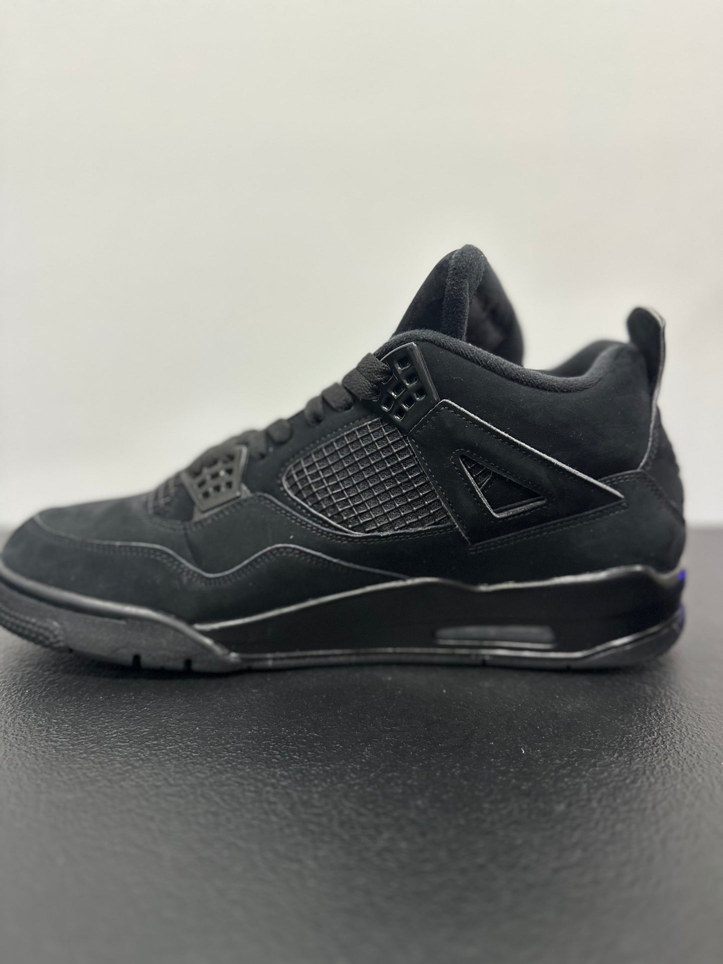 Preowned Jordan 4 Retro Black Cat (2020)
