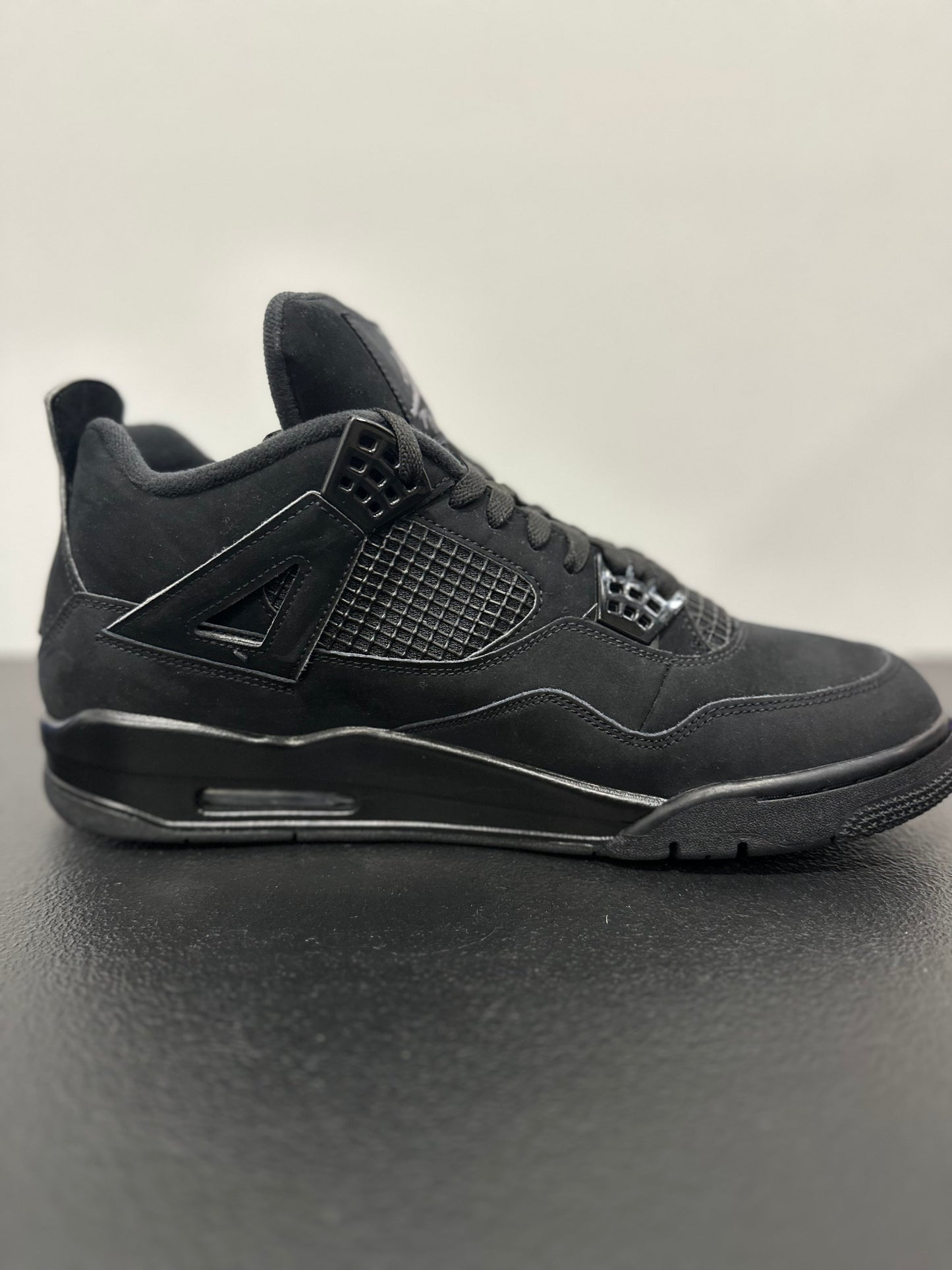 Preowned Jordan 4 Retro Black Cat (2020)