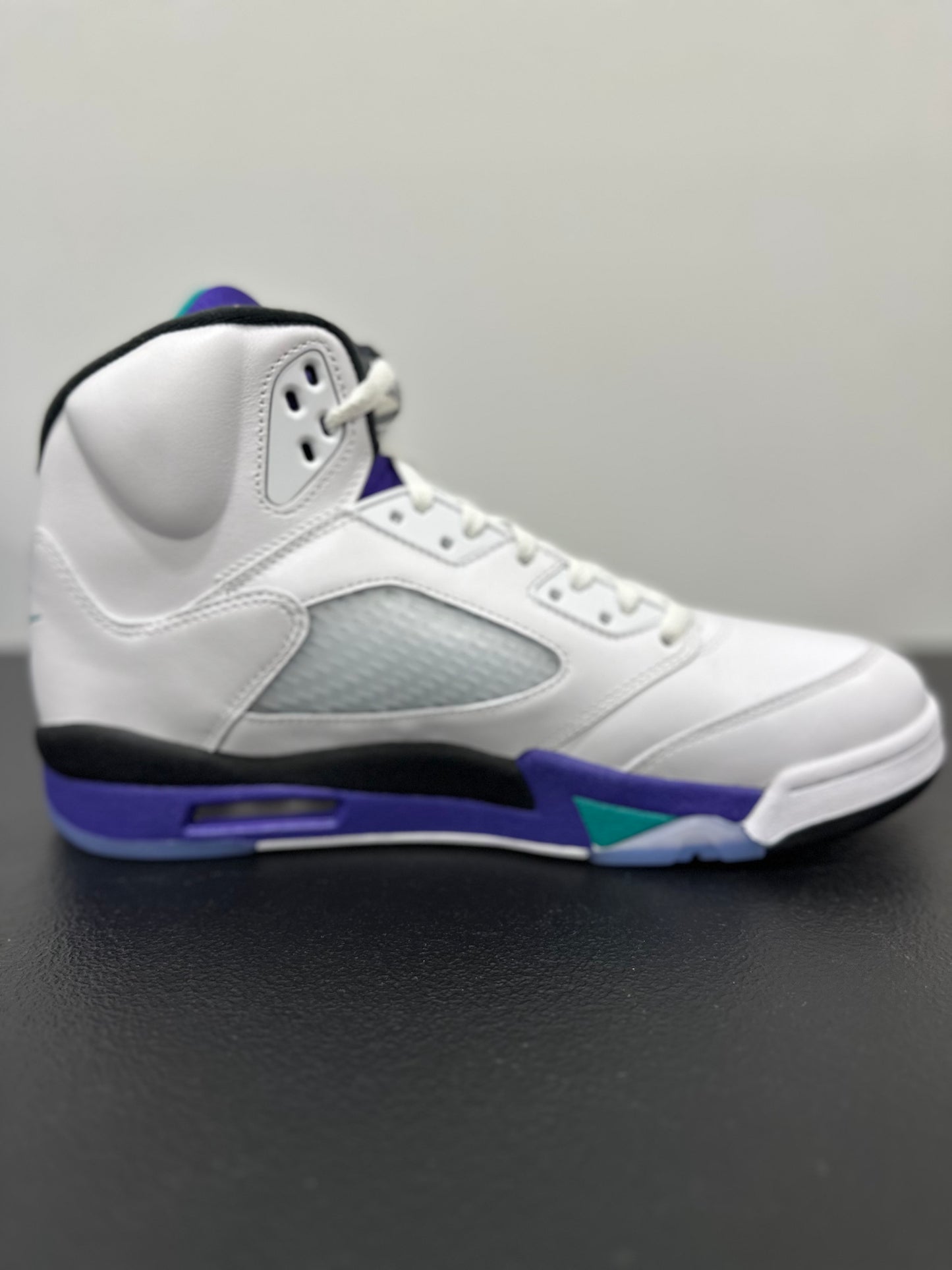 Jordan 5 Retro Grape (2025)