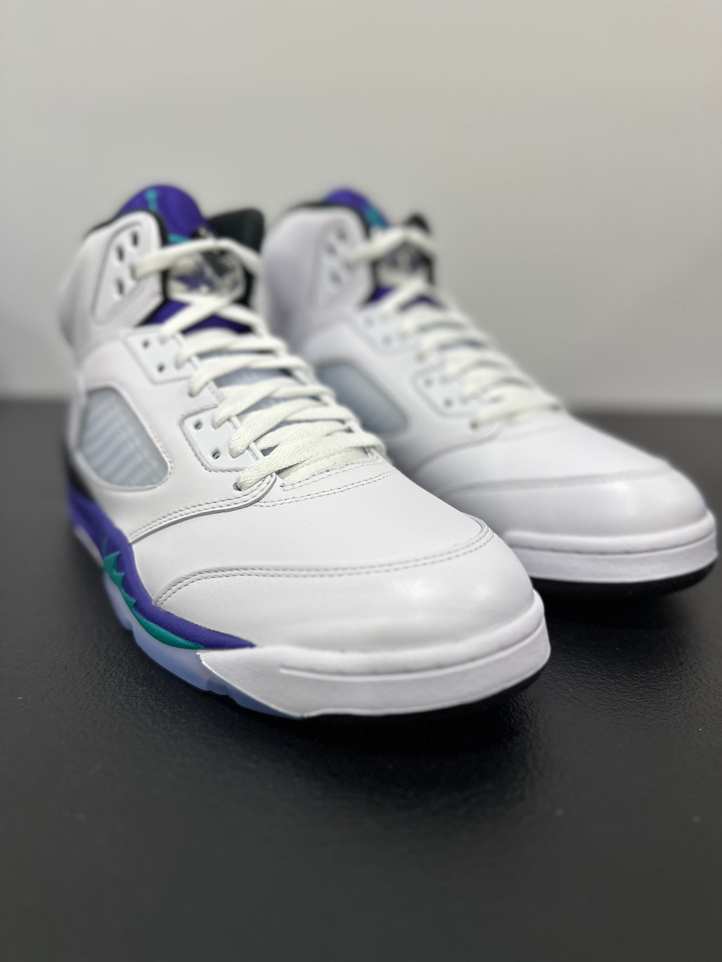 Jordan 5 Retro Grape (2025)