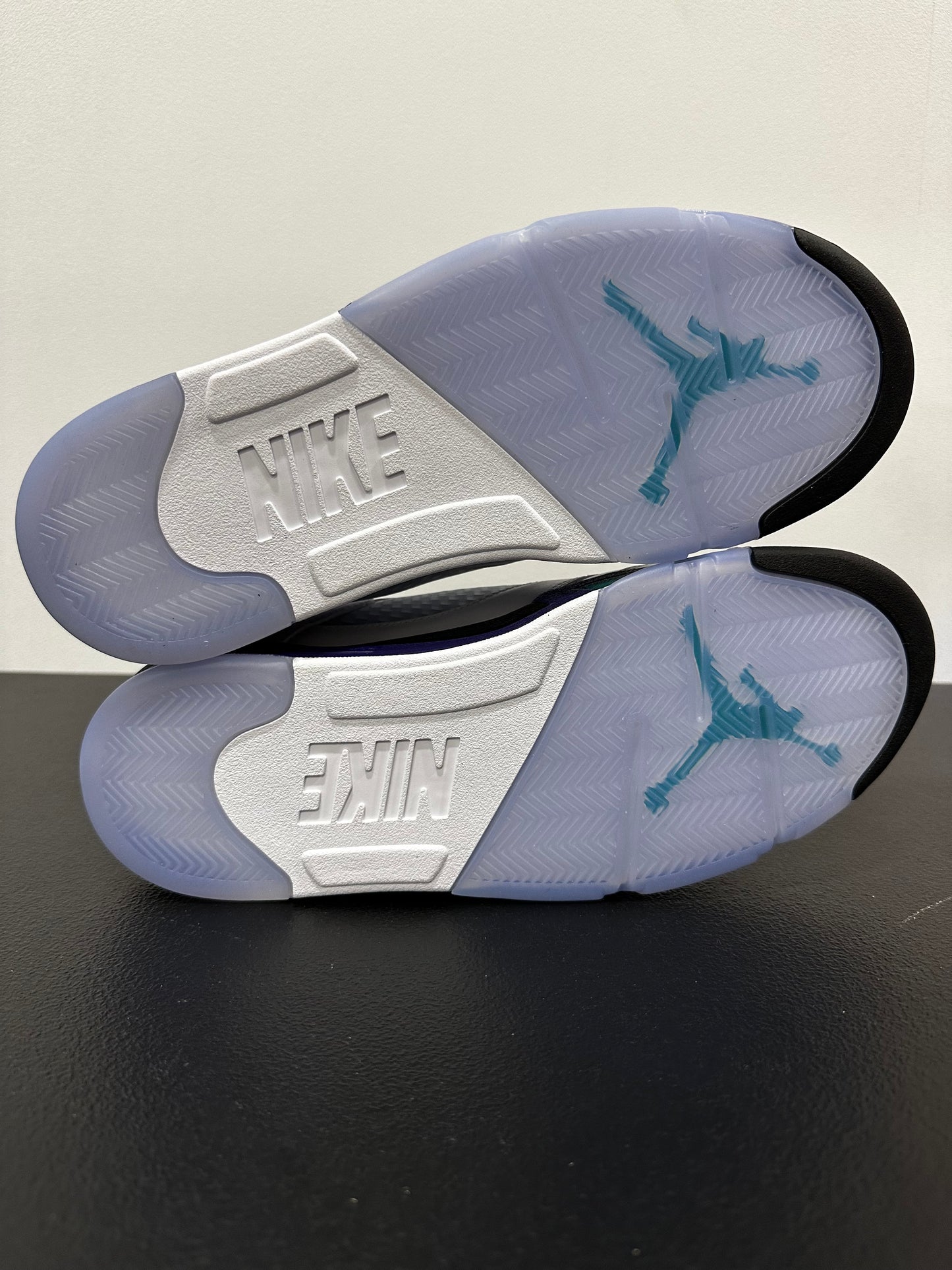 Jordan 5 Retro Grape (2025)