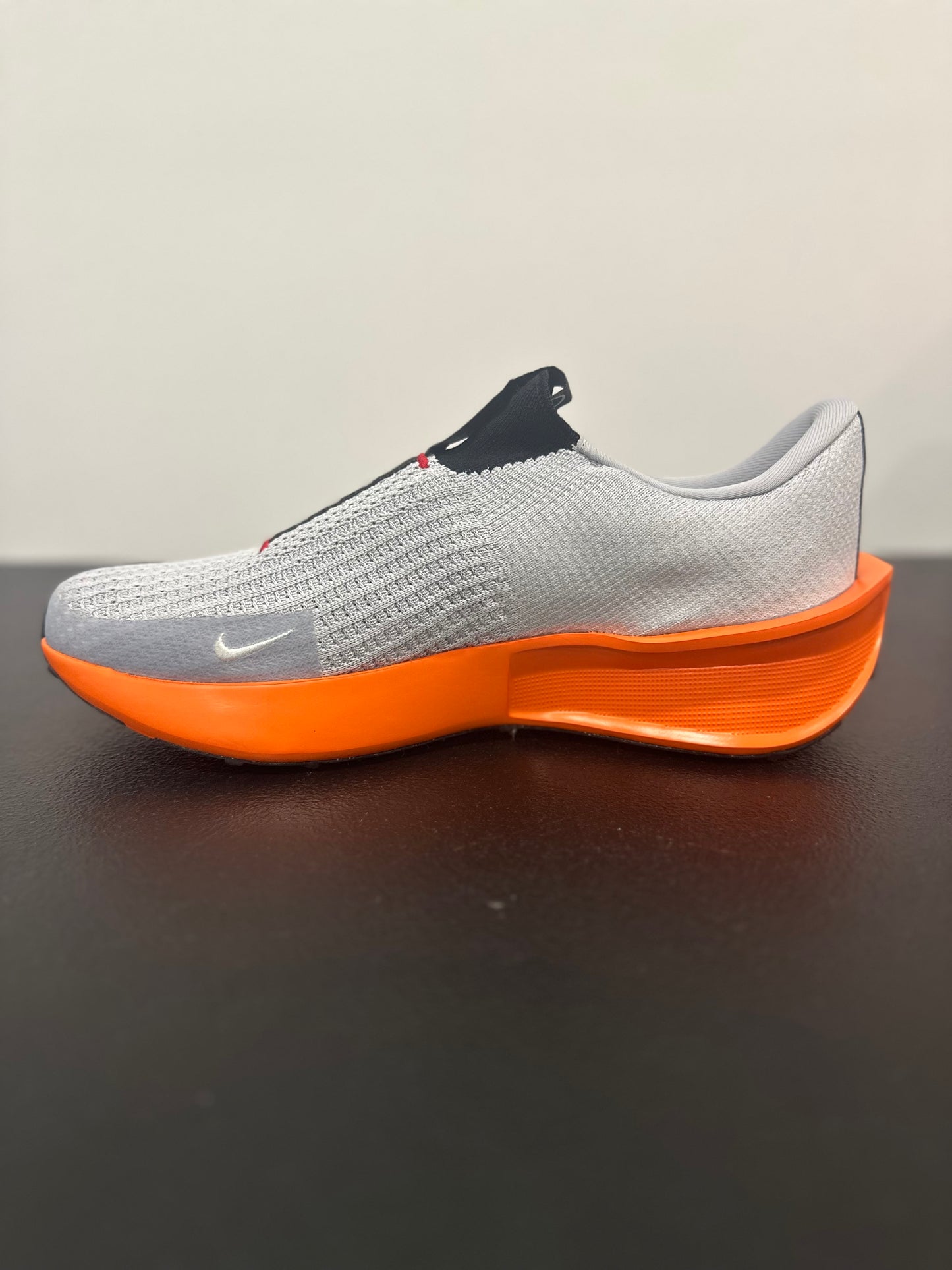 Nike Interact Run EasyOn Wolf Grey Safety Orange University Red White