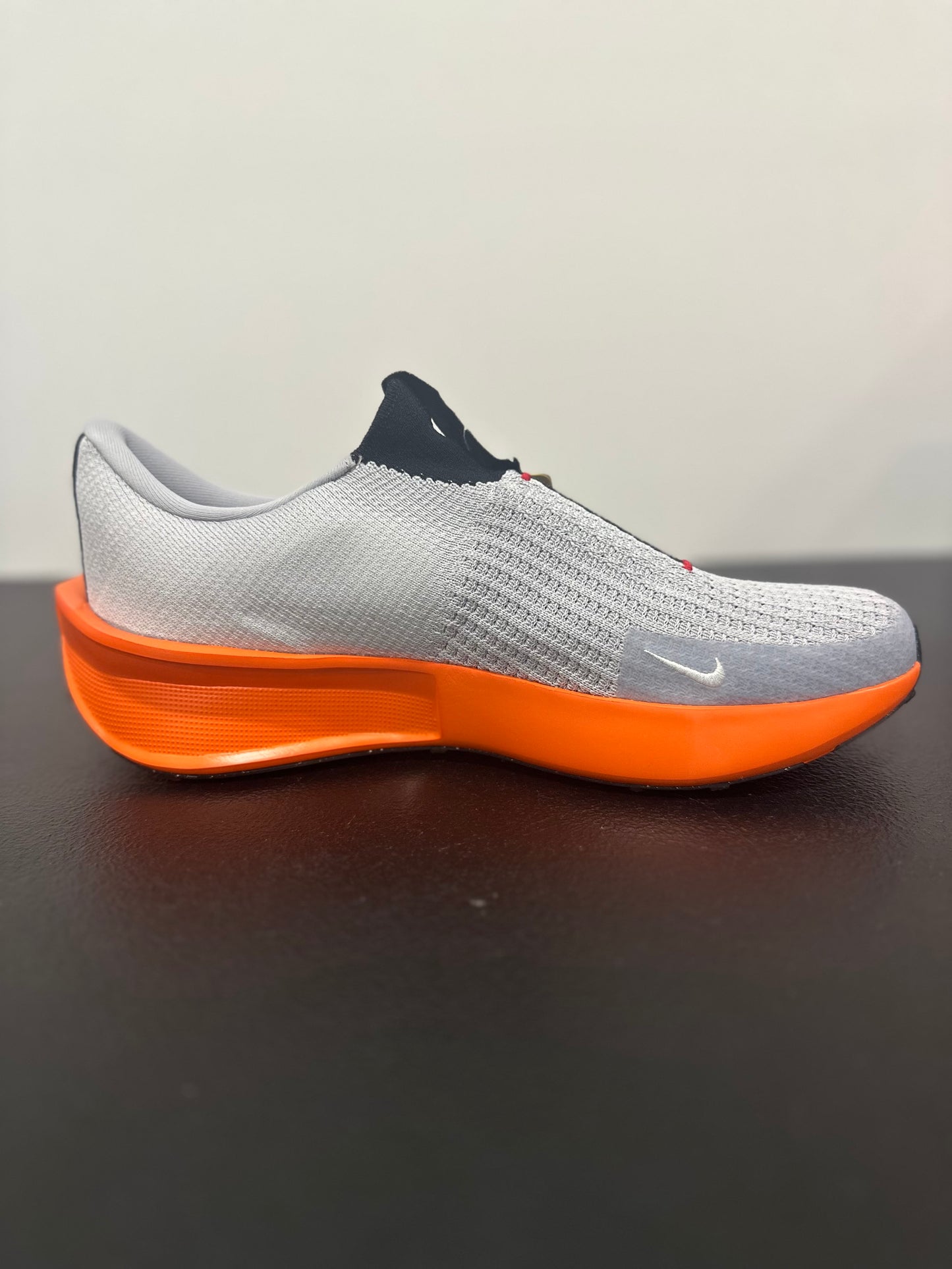 Nike Interact Run EasyOn Wolf Grey Safety Orange University Red White