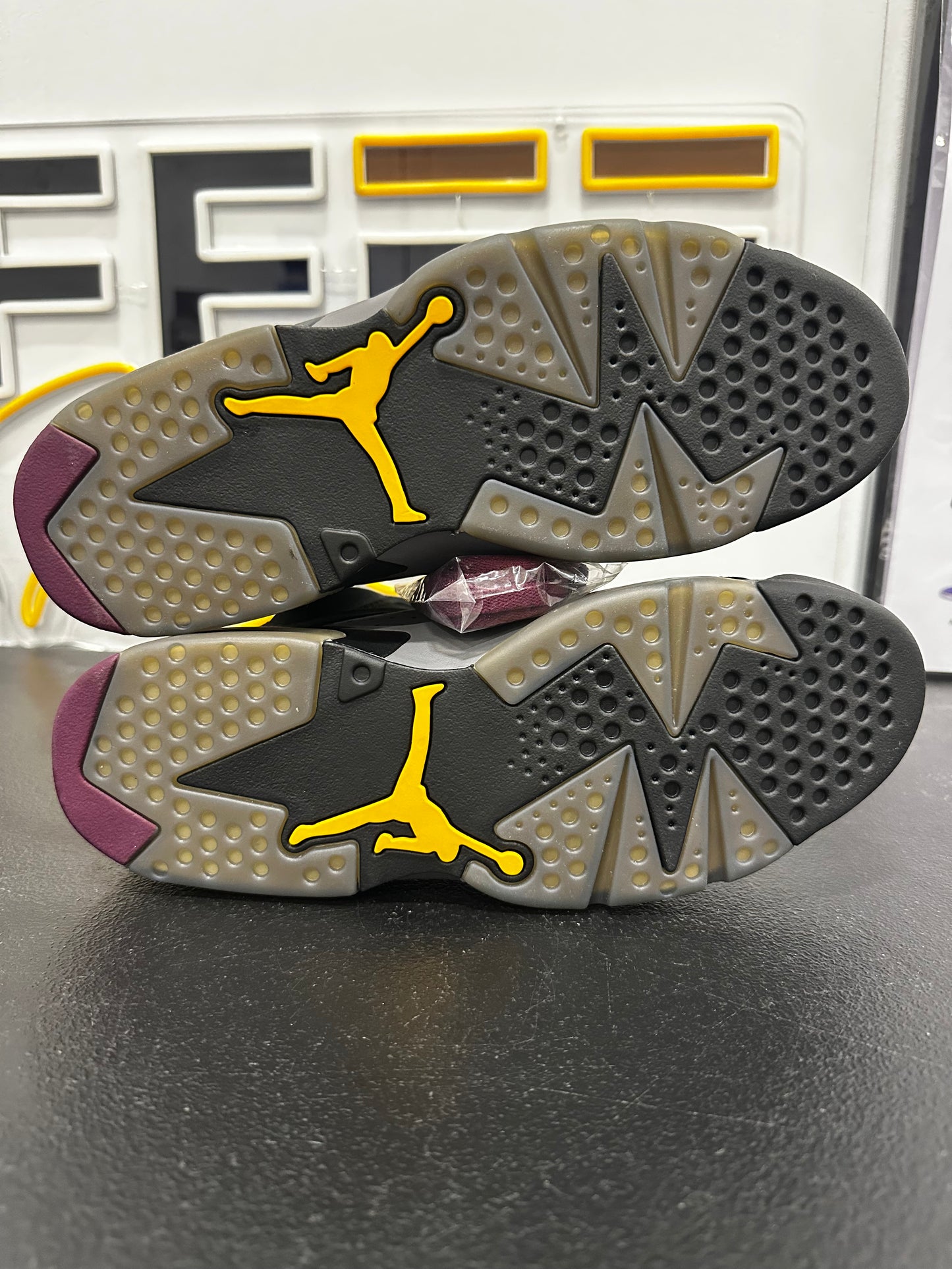 Jordan 6 Retro Bordeaux