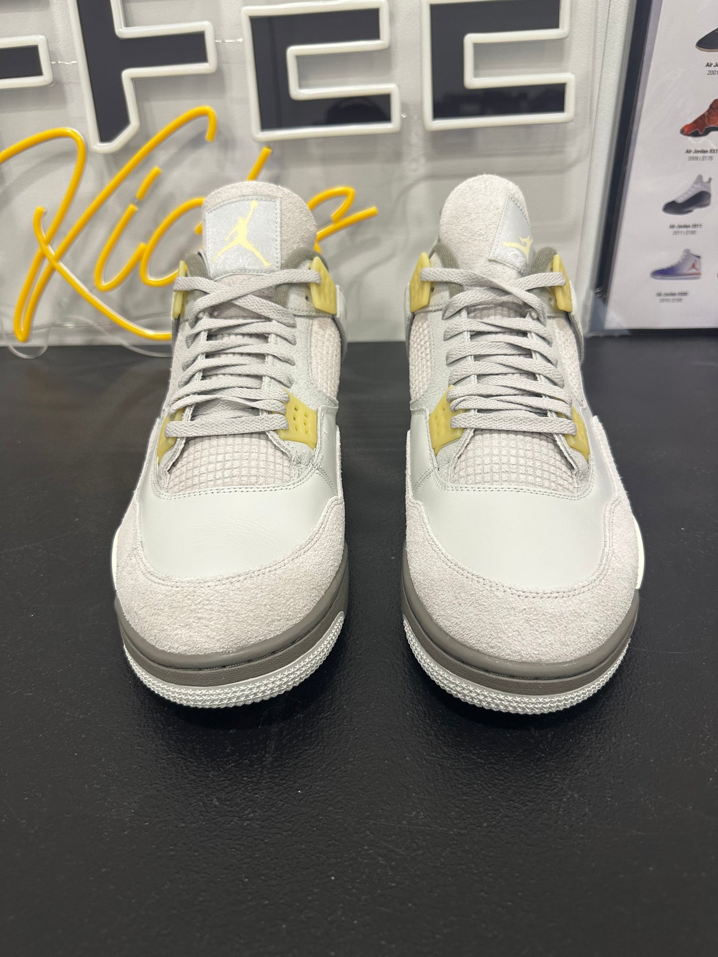 Jordan 4 Retro SE Craft Photon Dust