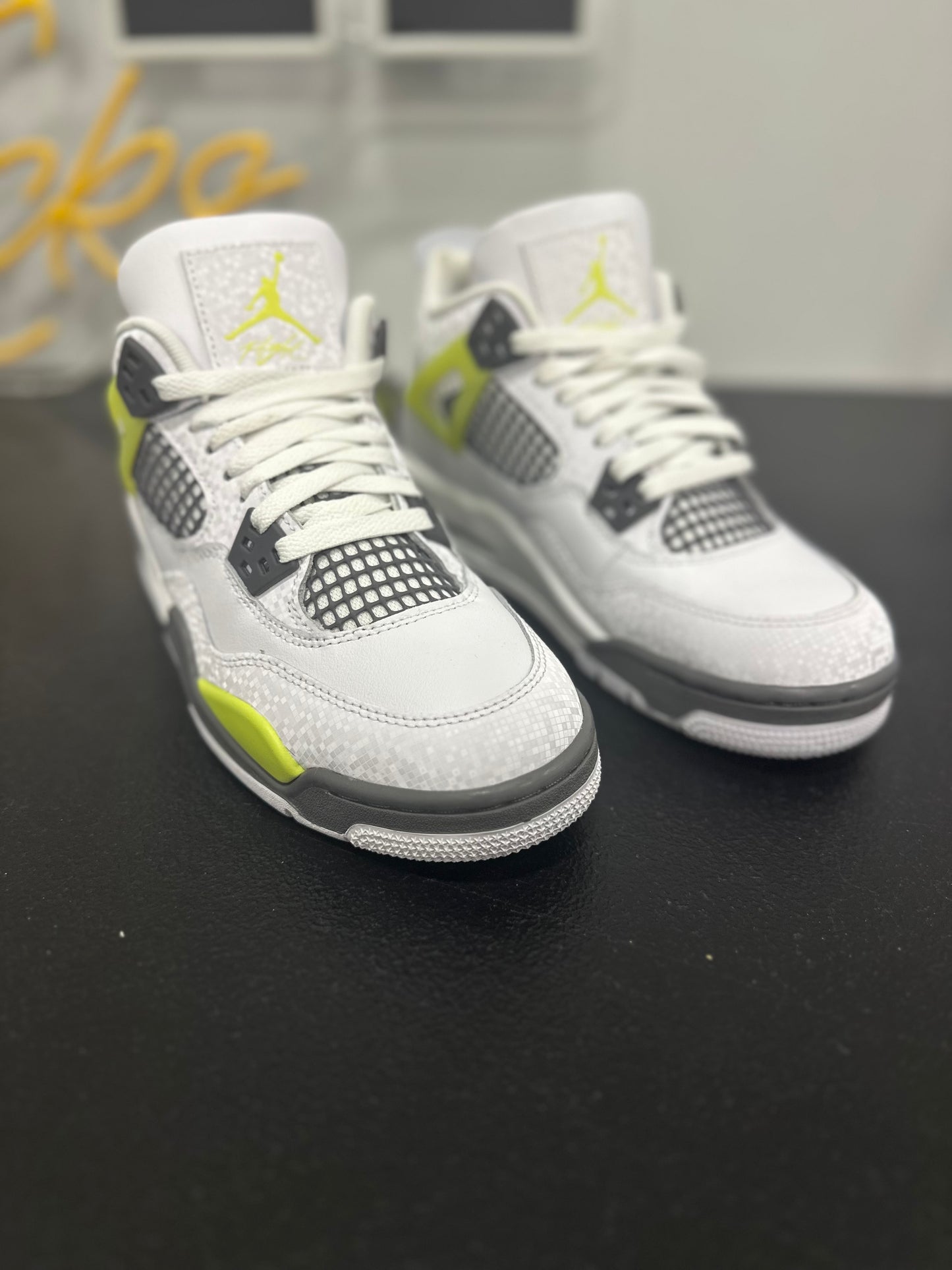 Jordan 4 Retro Light Lemon Twist (GS)