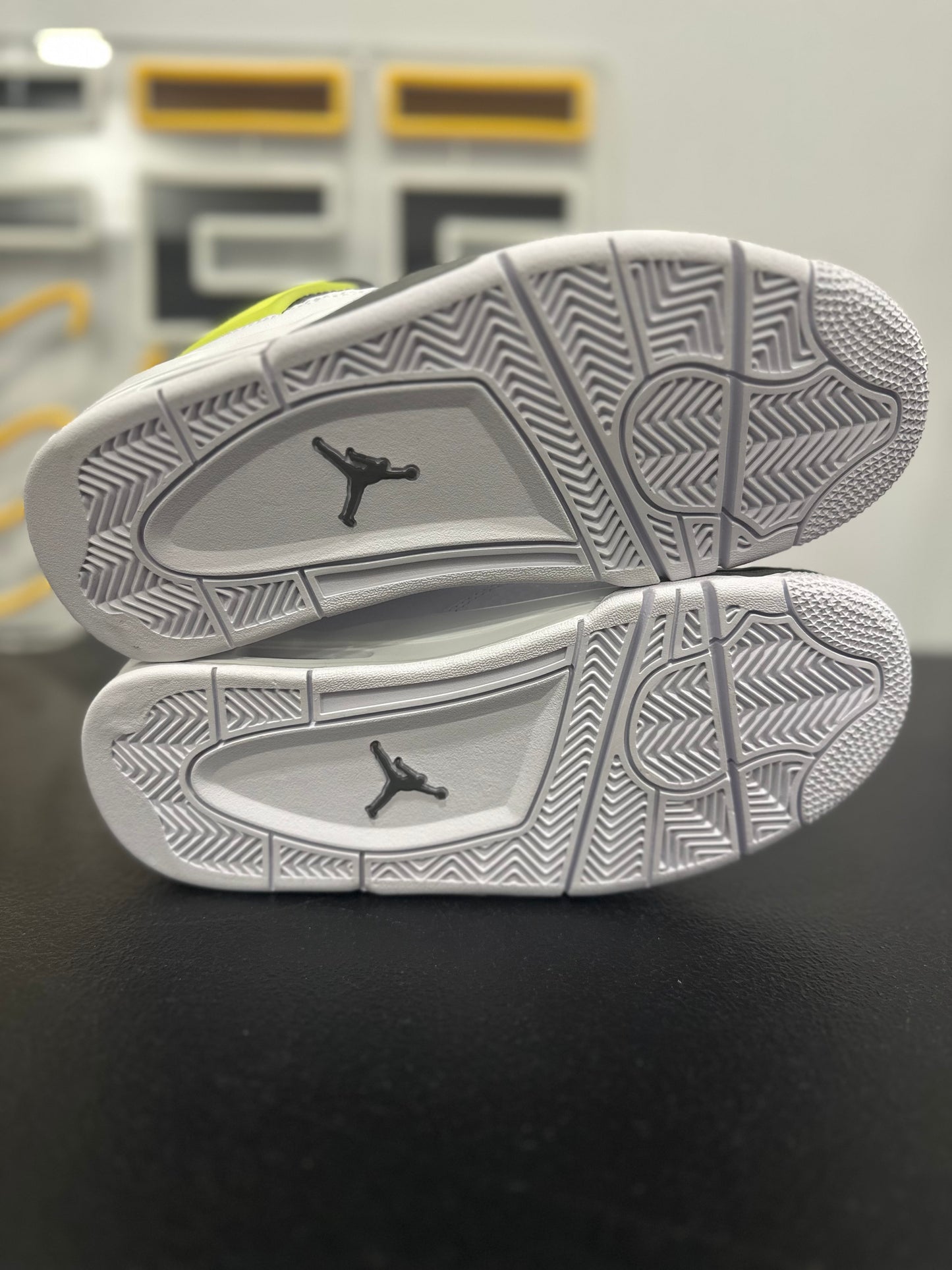 Jordan 4 Retro Light Lemon Twist (GS)