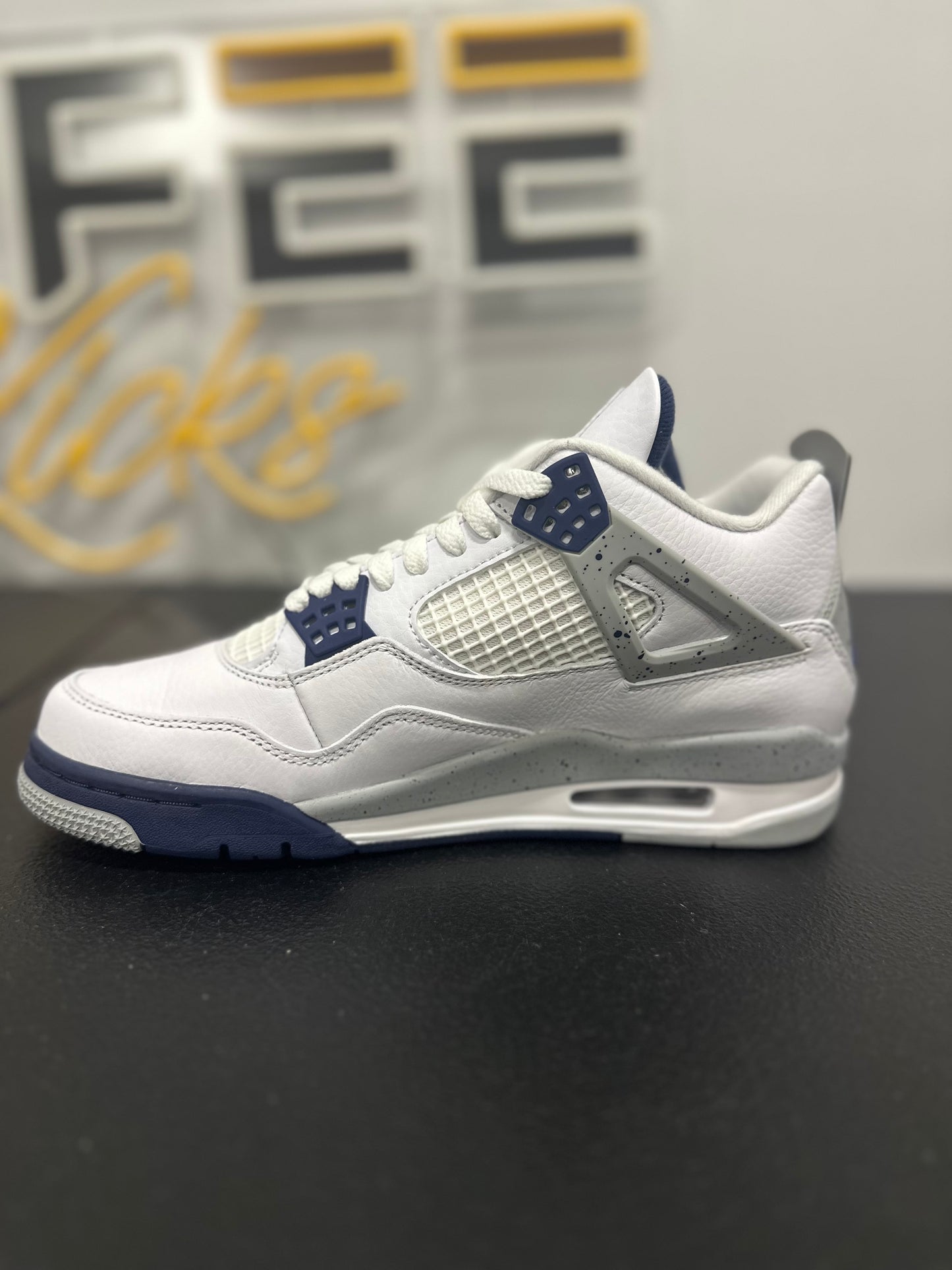 Jordan 4 Retro Midnight Navy