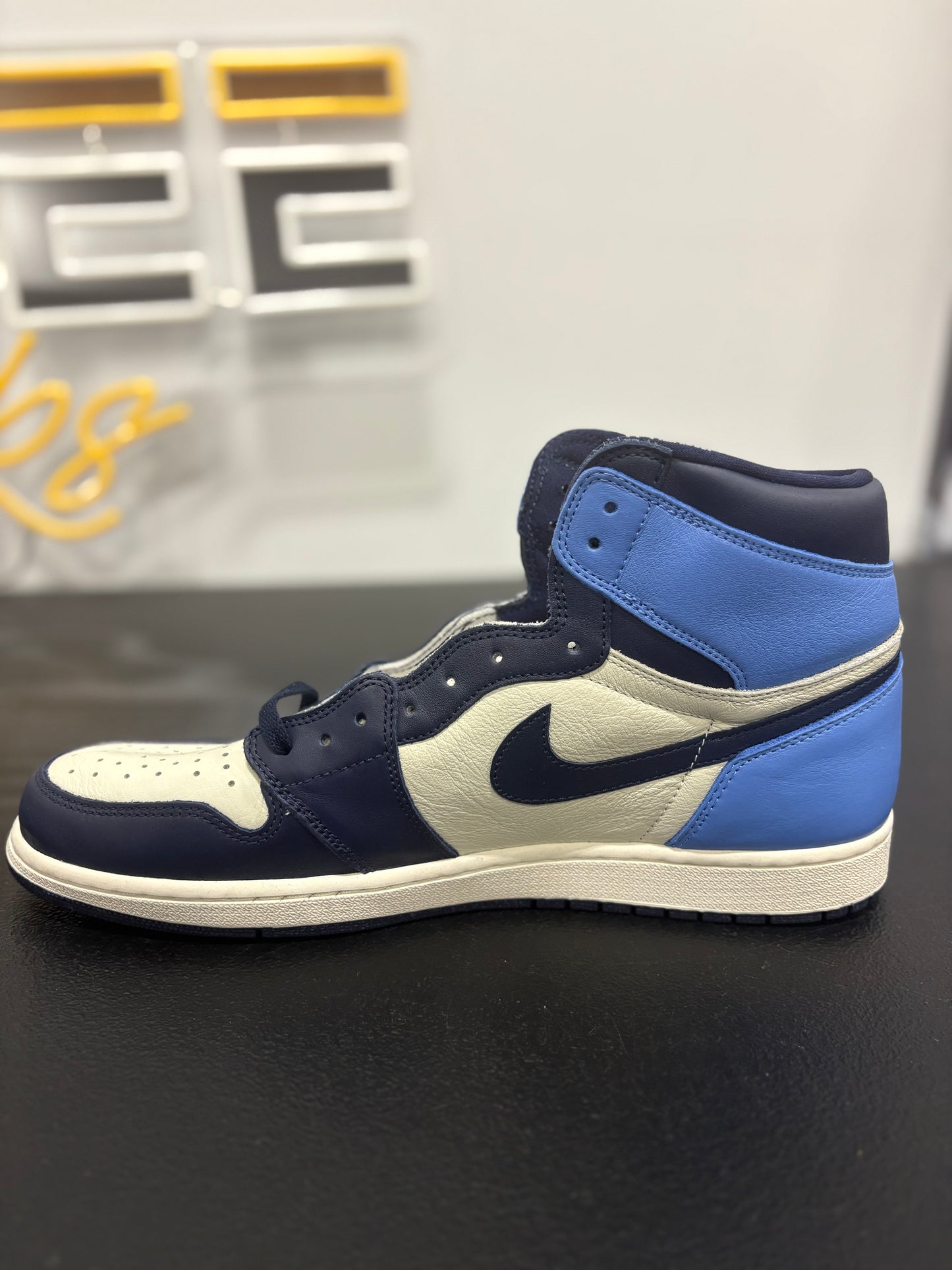 Jordan 1 Retro High Obsidian