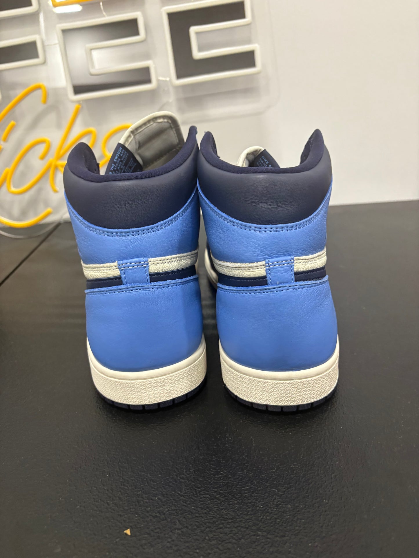 Jordan 1 Retro High Obsidian