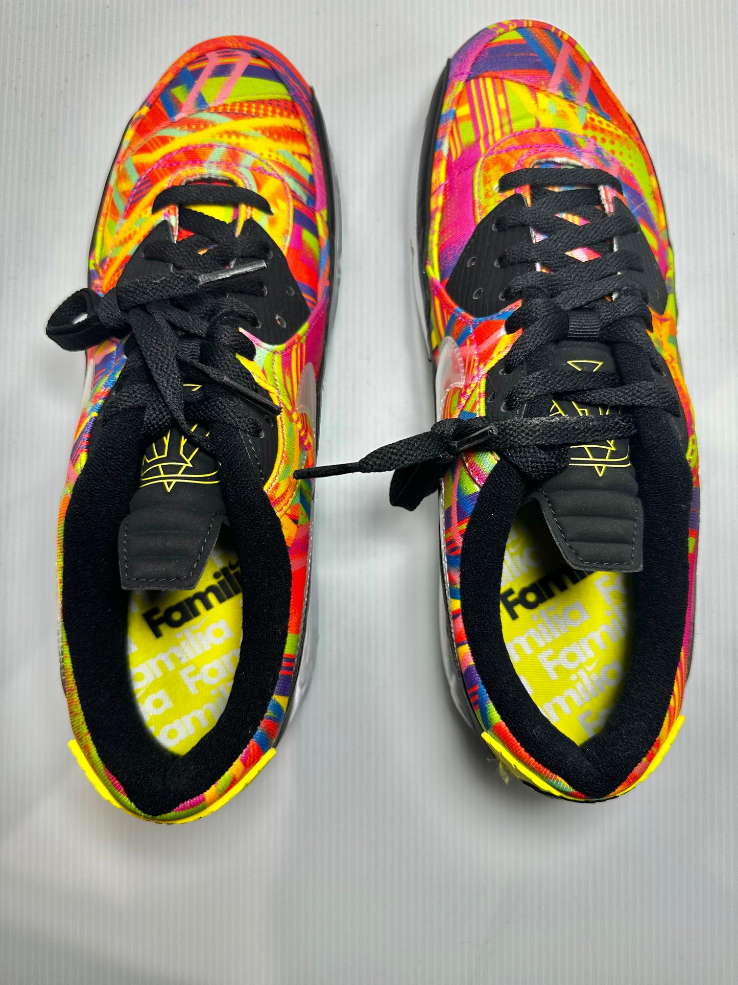 Preowned - Nike Air Max 90/LHM "Familia" - Multi-color/Fire Pink/Black