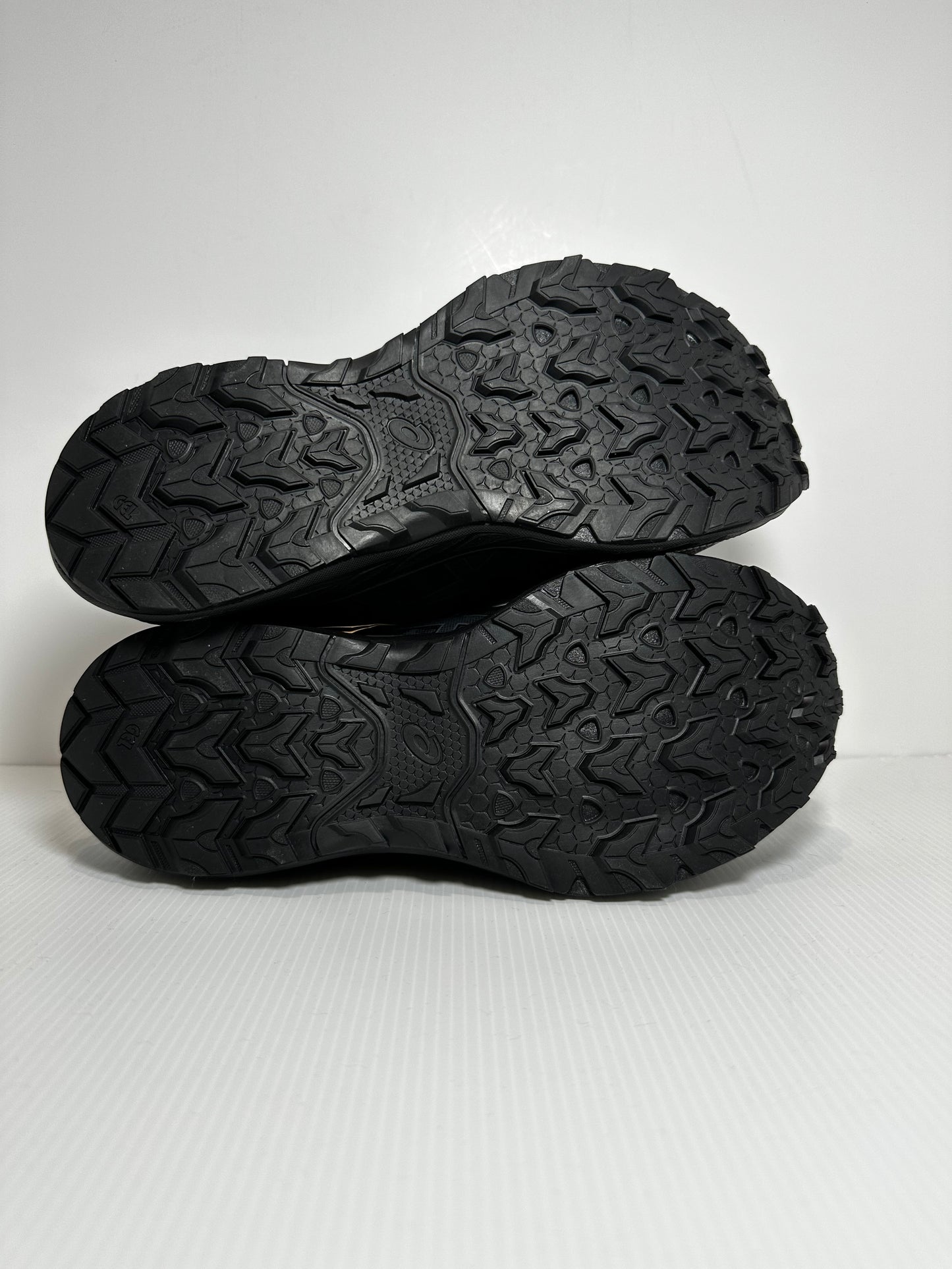 ASICS Gel-Venture 10 - Black/Graphite Grey