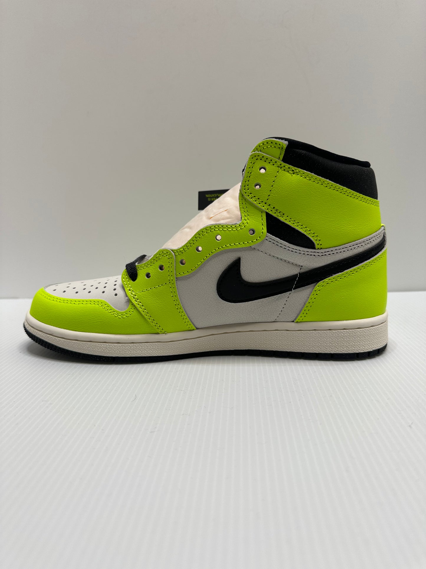 Air Jordan 1 Retro High OG Visionaire - Volt/Black/Sail