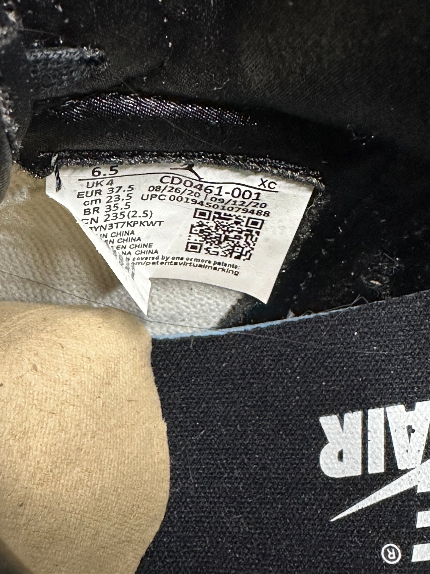 Preowned - Jordan 1 Retro High Silver Toe - Silver/Black