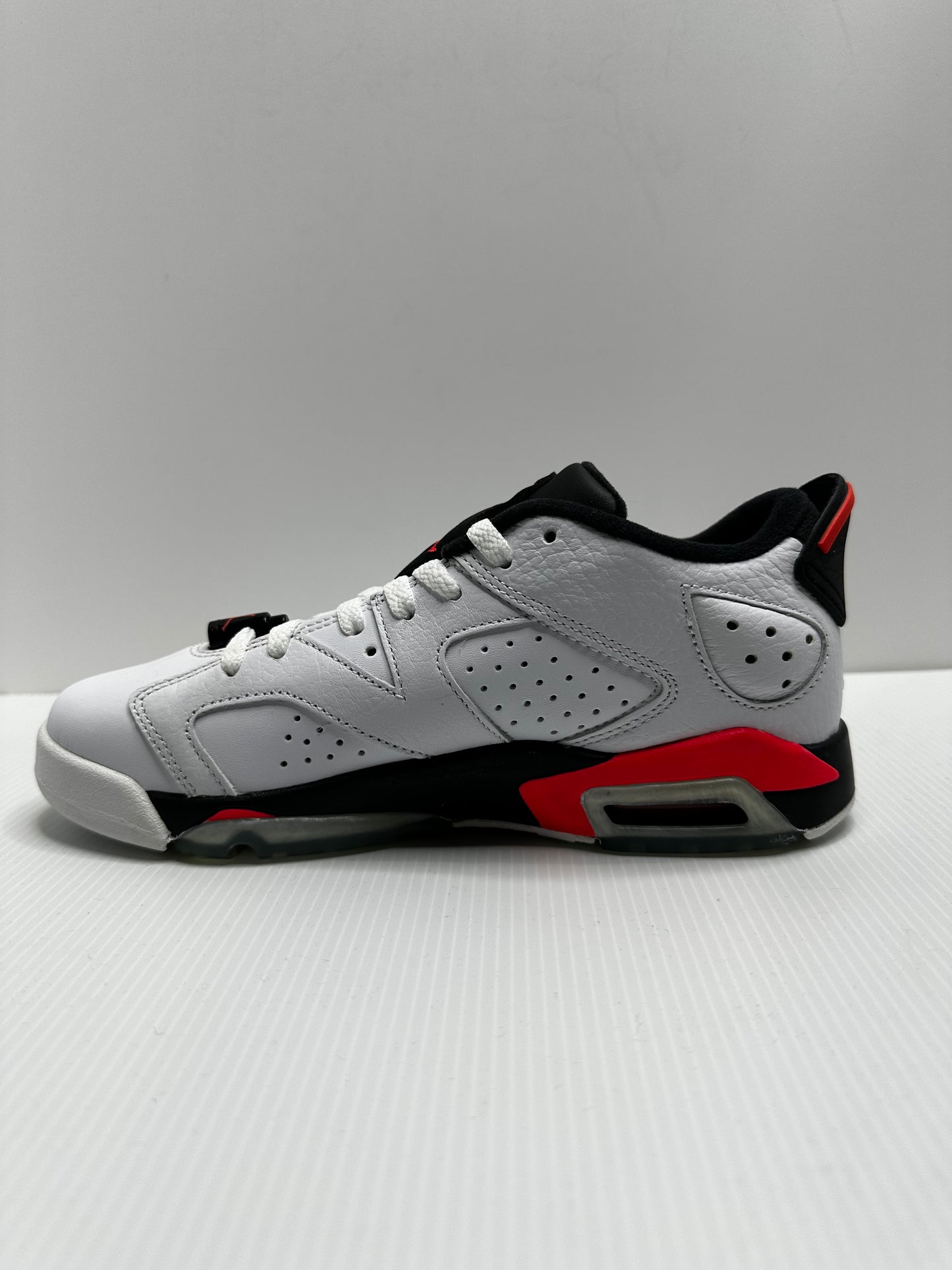 Jordan 6 Retro Low White Infrared 23 Black (GS) - Silver/Red