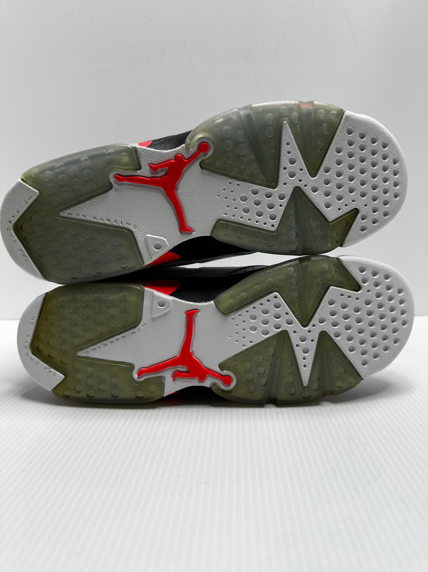 Jordan 6 Retro Low White Infrared 23 Black (GS) - Silver/Red