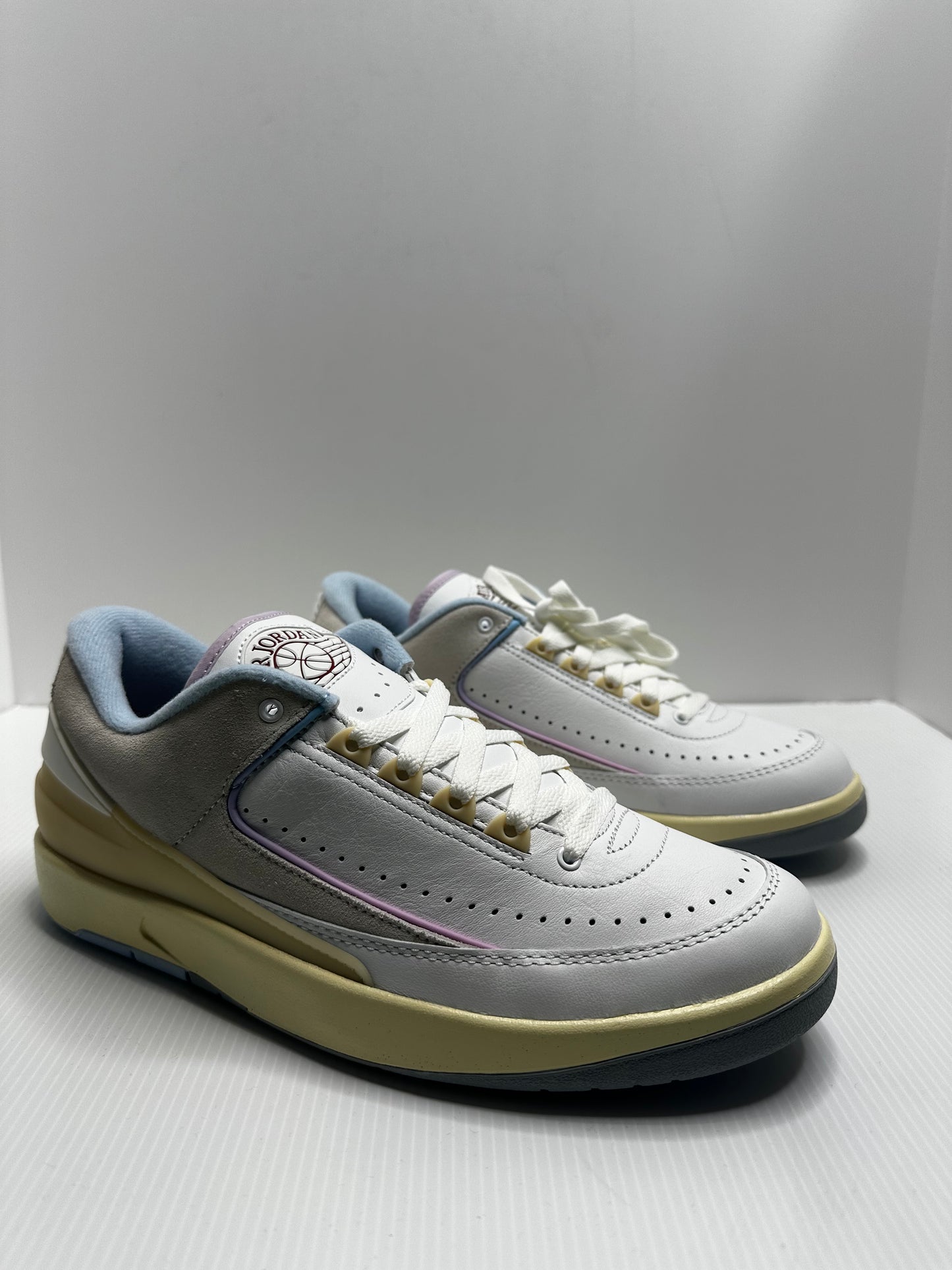 Air Jordan 2 Low (Women's) 'Look, Up in the Air' - Summit White/Varsity Red/Ice Blue
