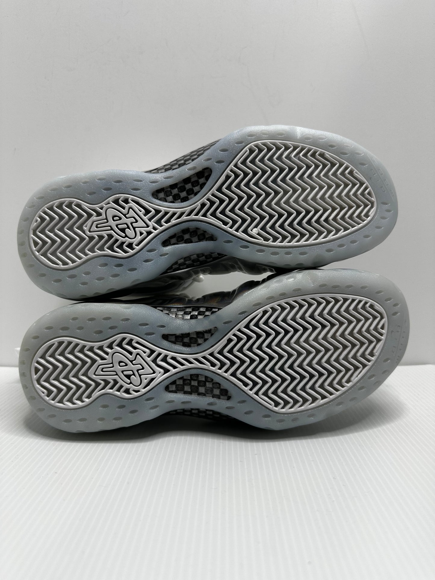 Nike Air Foamposite One - Chrome White