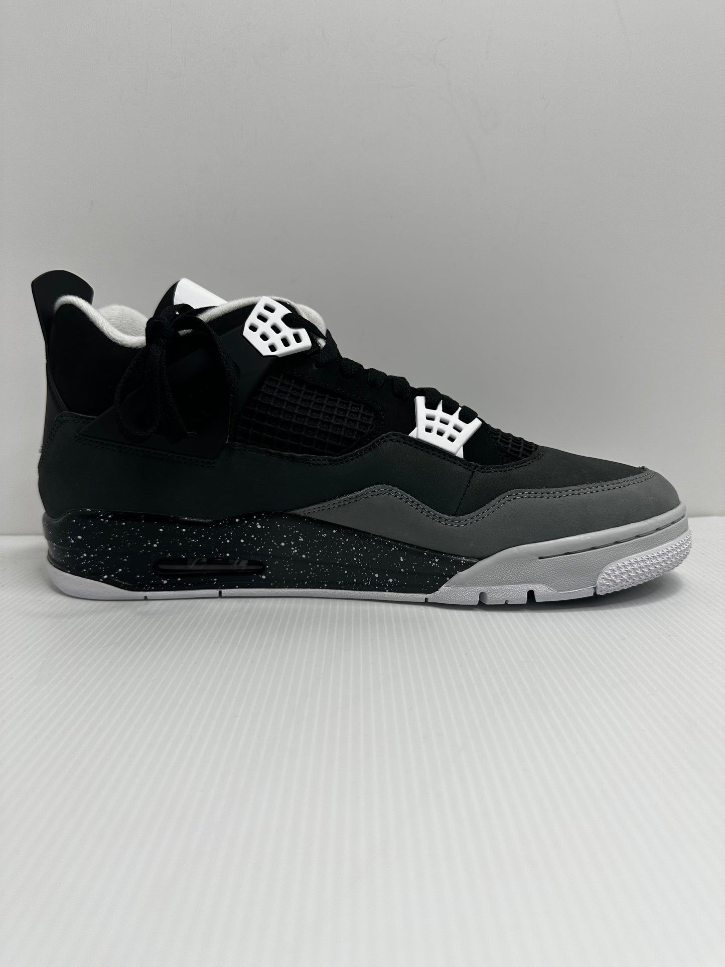 Jordan 4 Retro Fear (2024) - Black/Grey/White