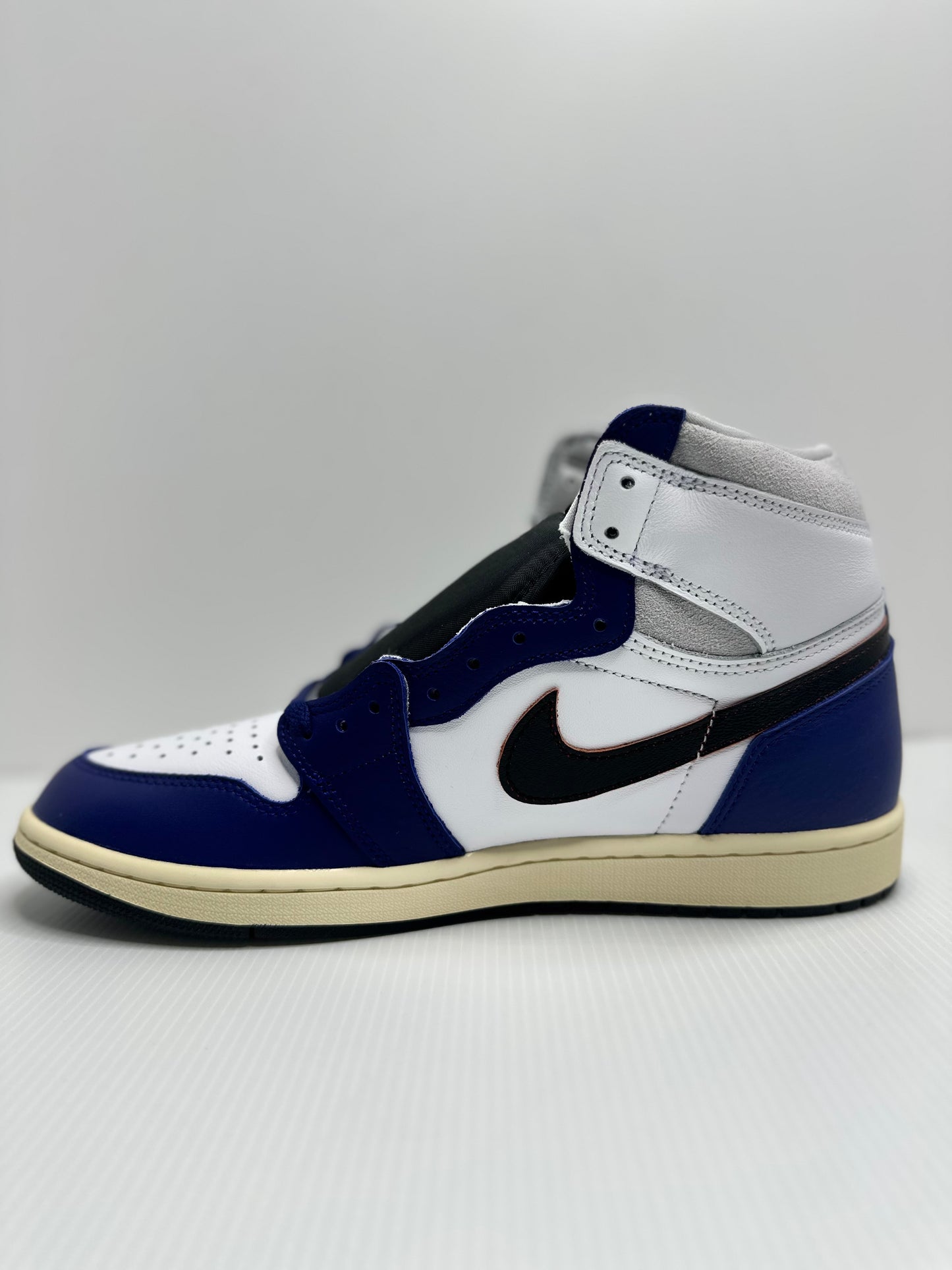 Air Jordan 1 Retro High OG 'Rare Air' - Deep Royal Blue