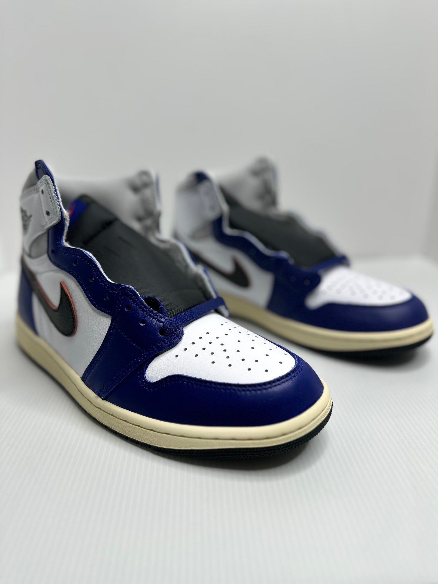 Air Jordan 1 Retro High OG 'Rare Air' - Deep Royal Blue