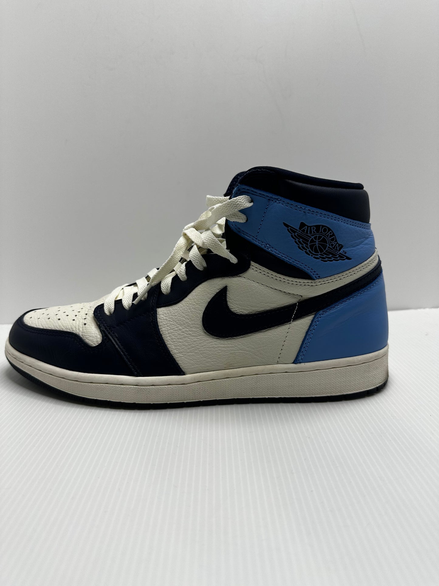 Preowned Jordan 1 Retro High Obsidian