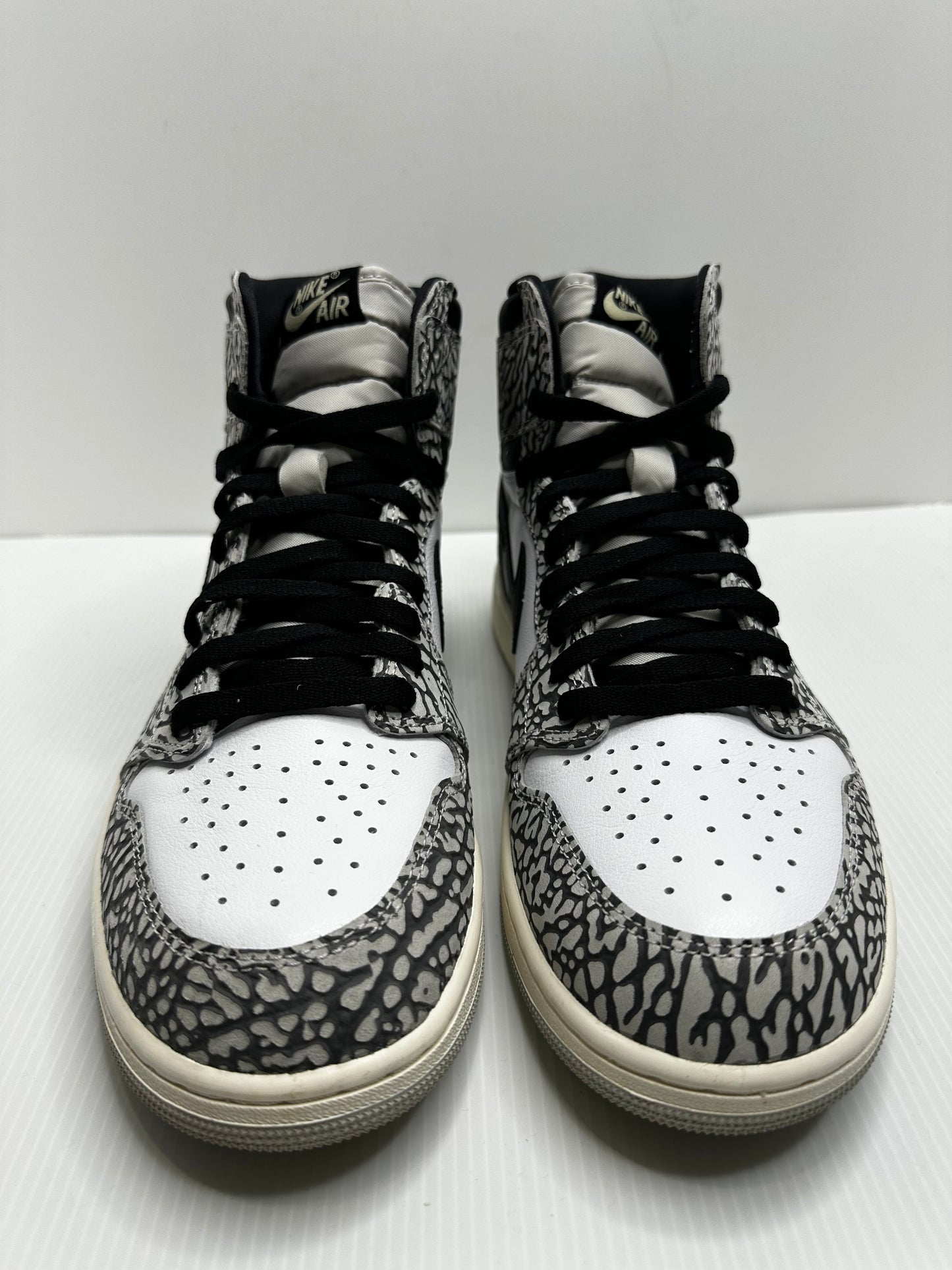 Preowned Jordan 1 Retro High OG White Cement