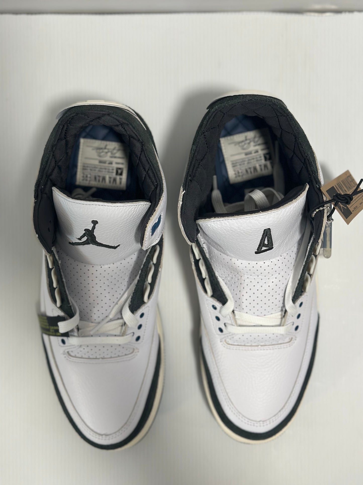 Jordan 3 Retro OG SP A Ma Maniére Diffused Blue