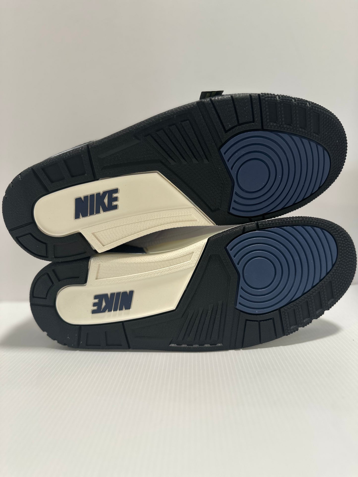 Jordan 3 Retro OG SP A Ma Maniére Diffused Blue