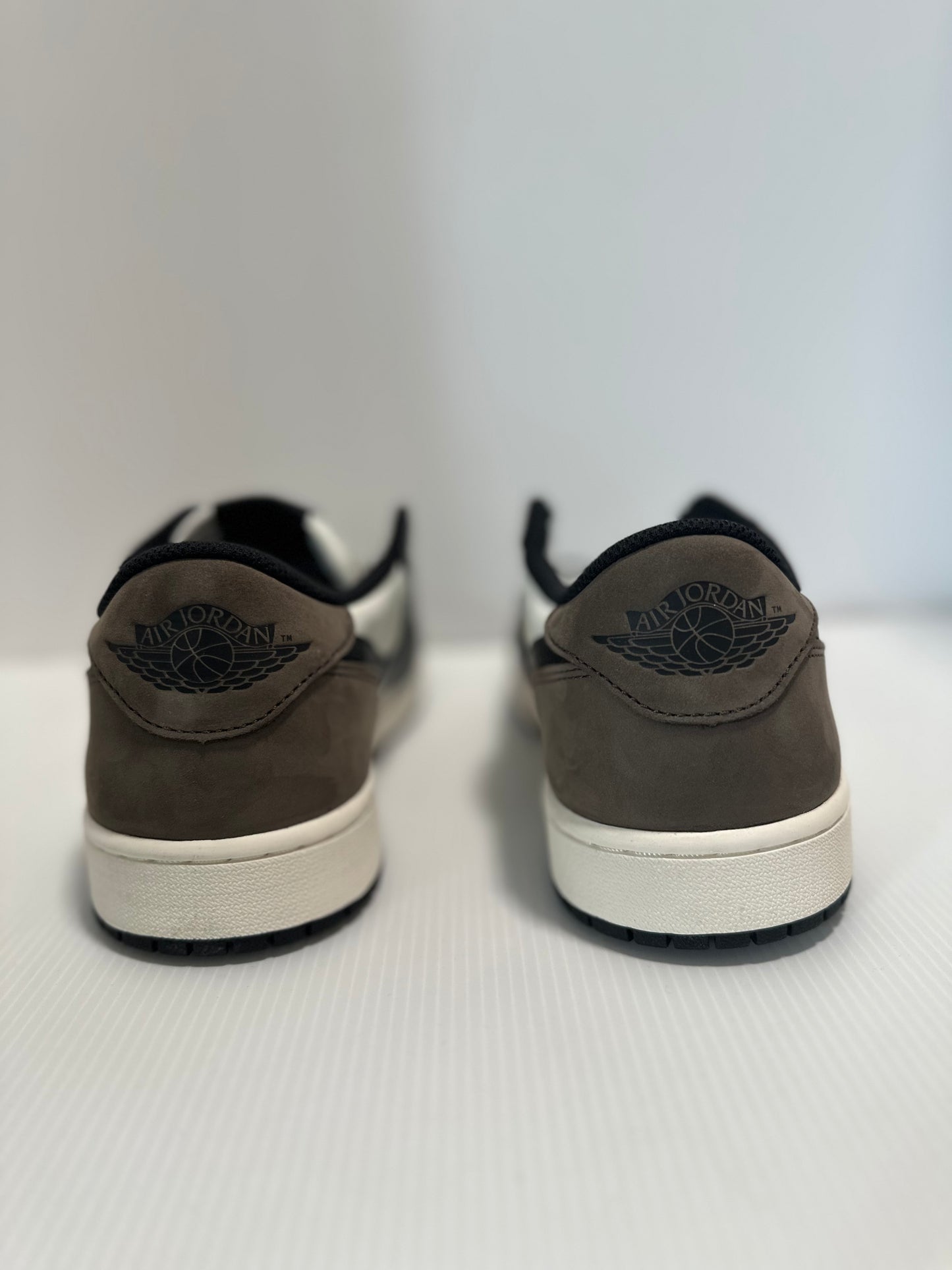 Jordan 1 Retro Low OG Mocha