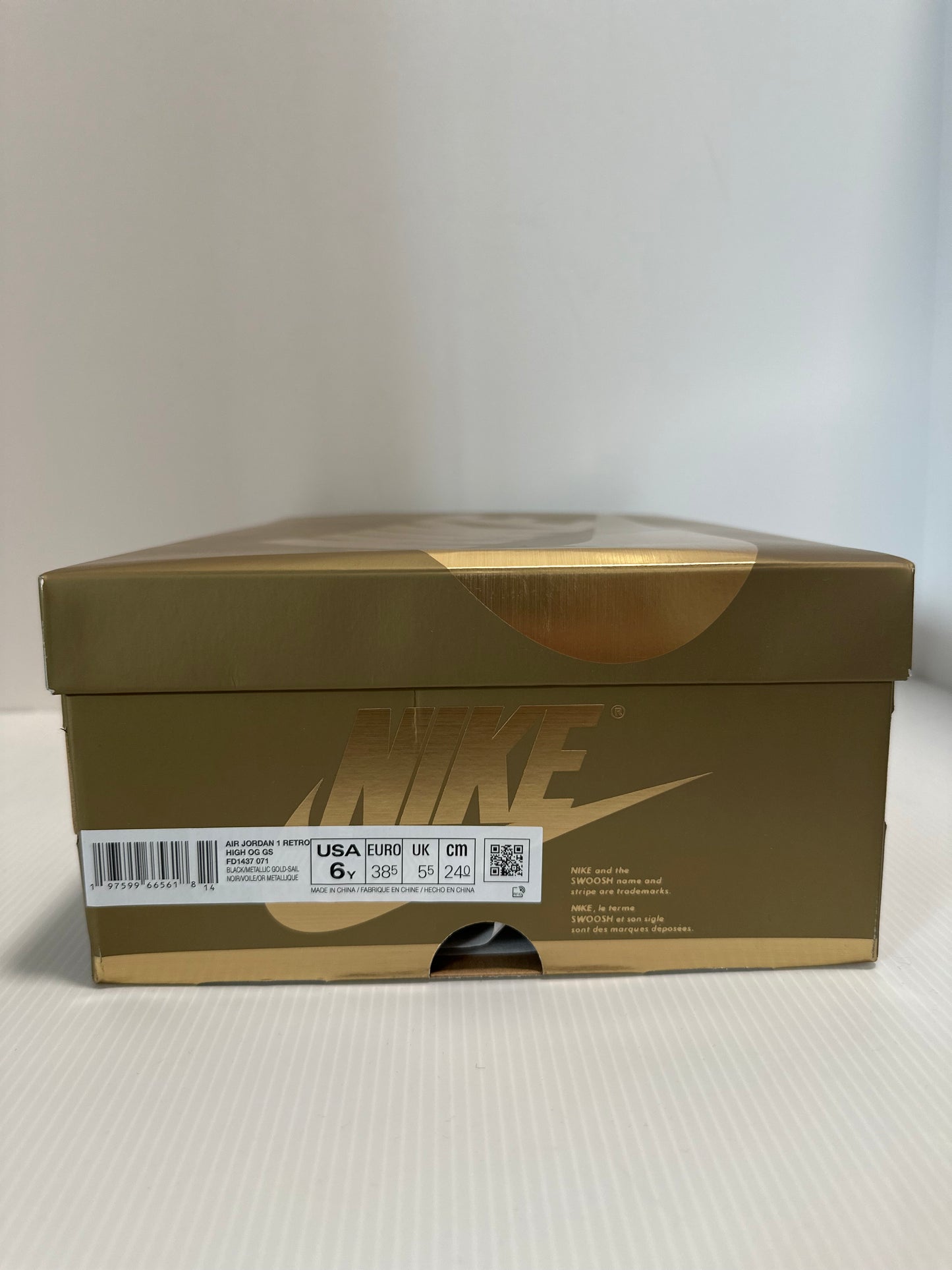 Jordan 1 Retro High OG Black Metallic Gold (GS)