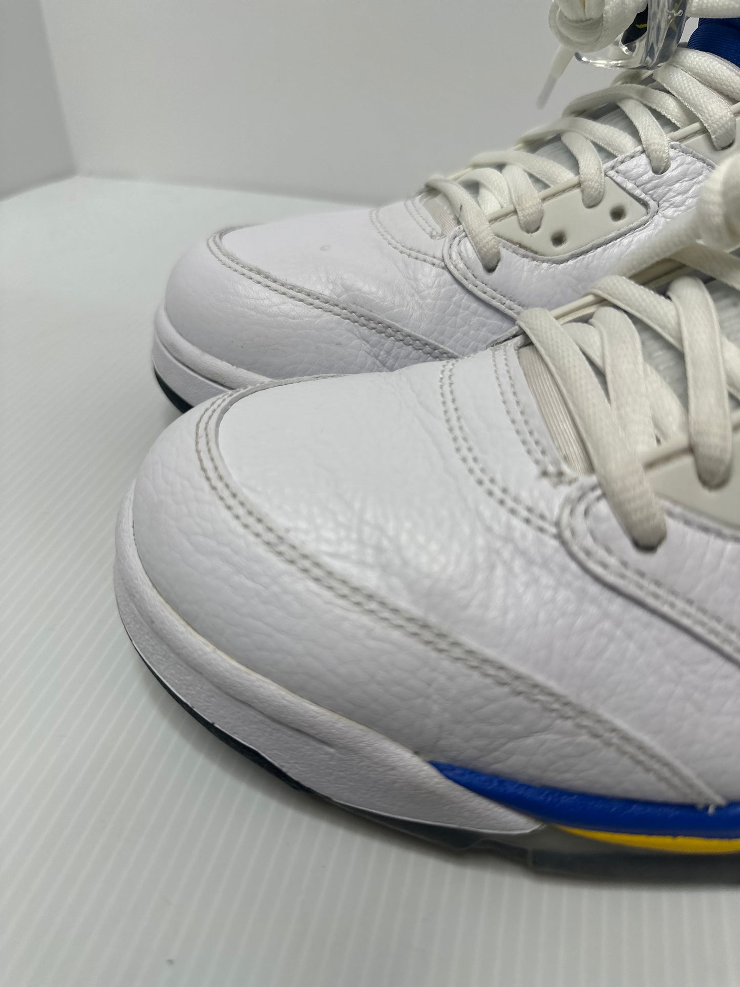 Preowned Jordan 5 Retro Laney (2013)