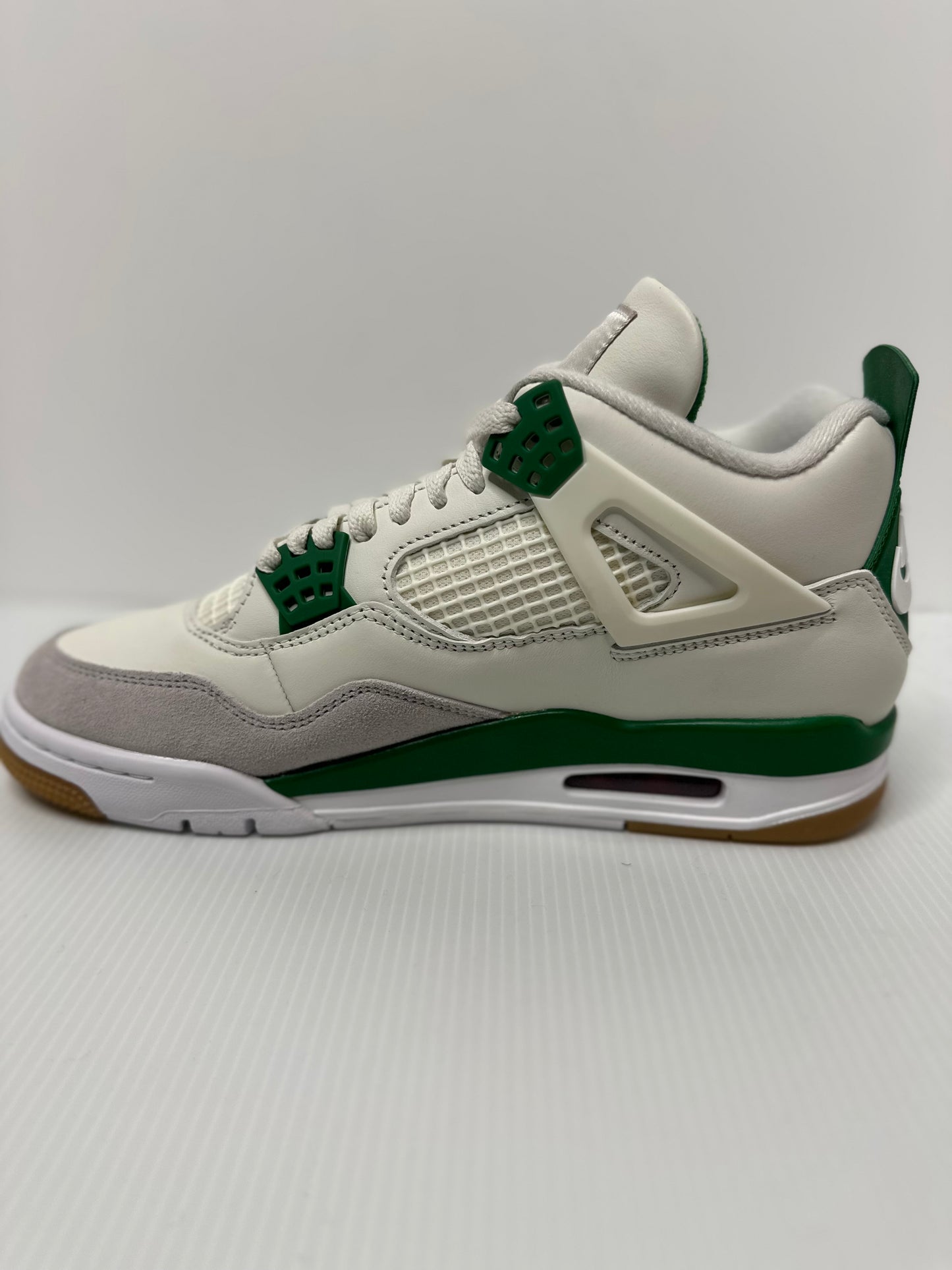 Jordan 4 SB Pine Green