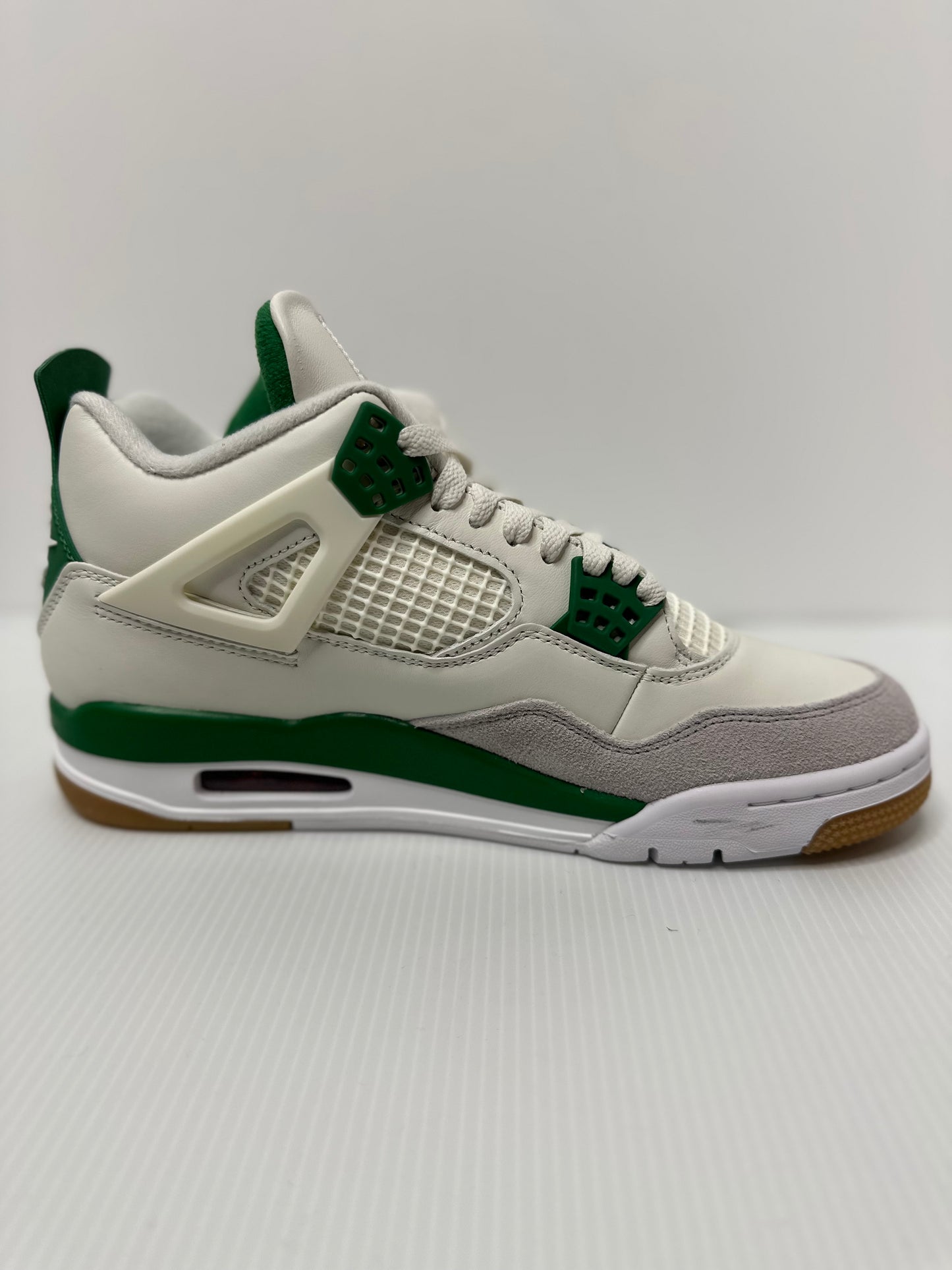 Jordan 4 SB Pine Green