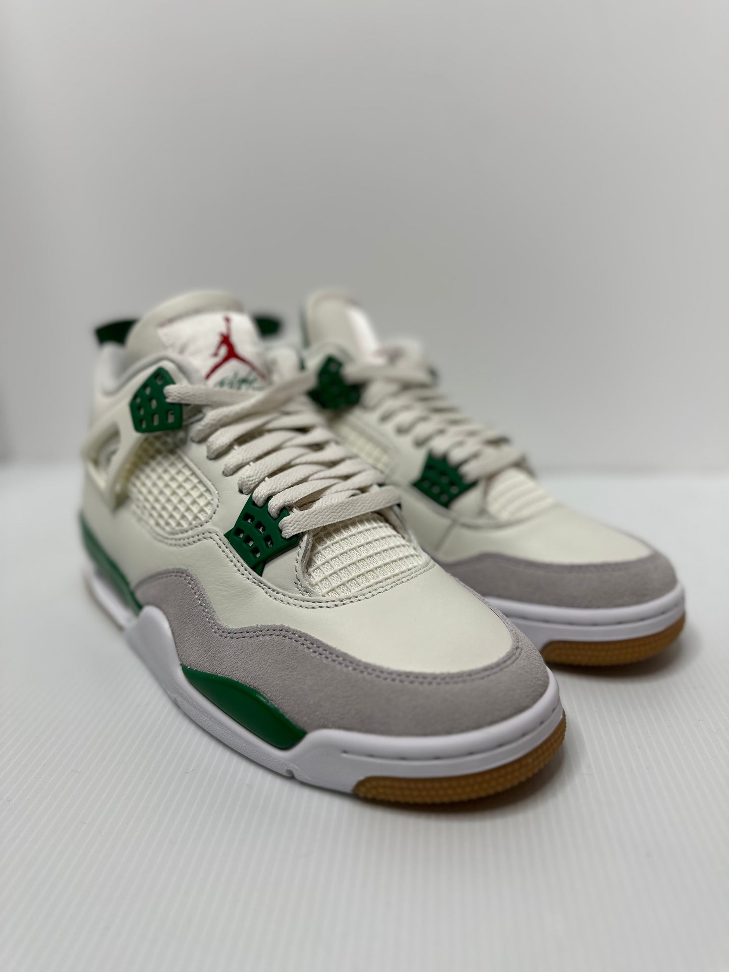 Jordan 4 SB Pine Green
