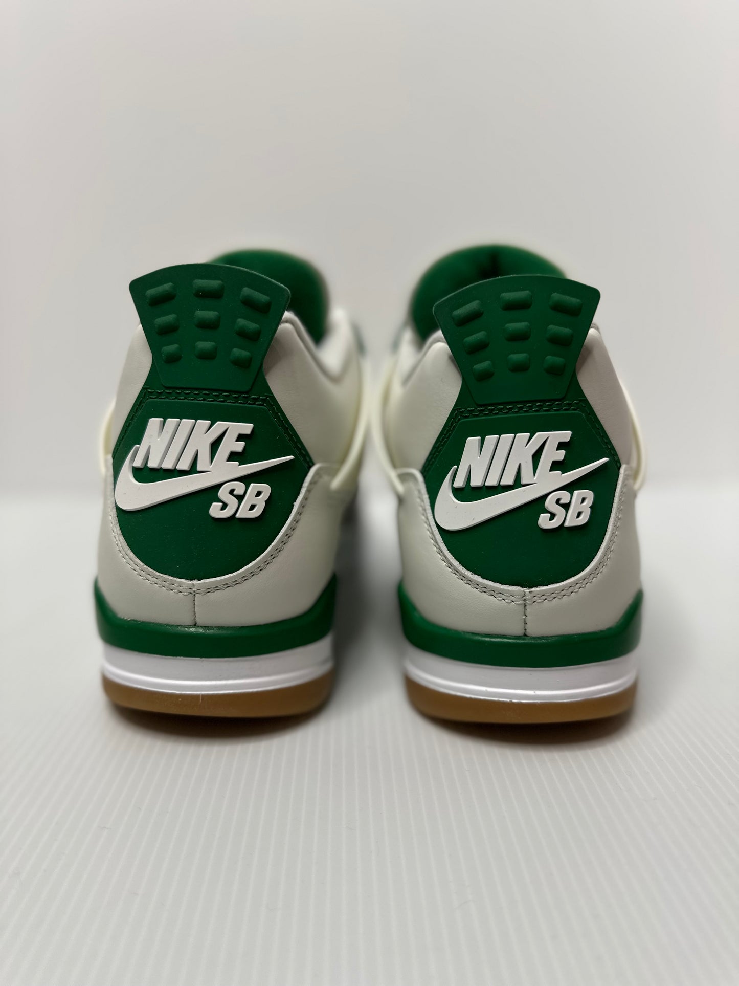 Jordan 4 SB Pine Green