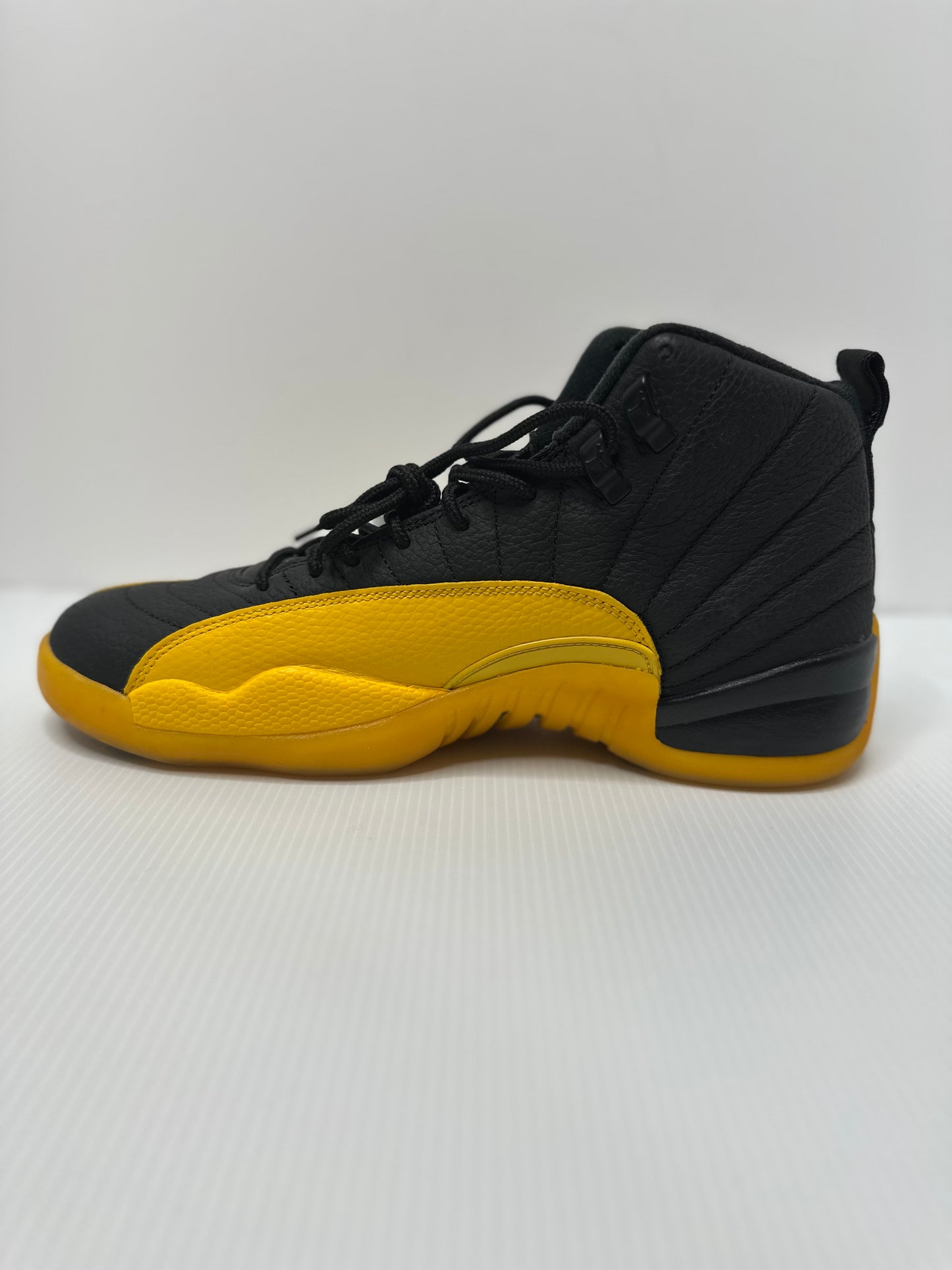 Preowned Jordan 12 Retro Black University Gold