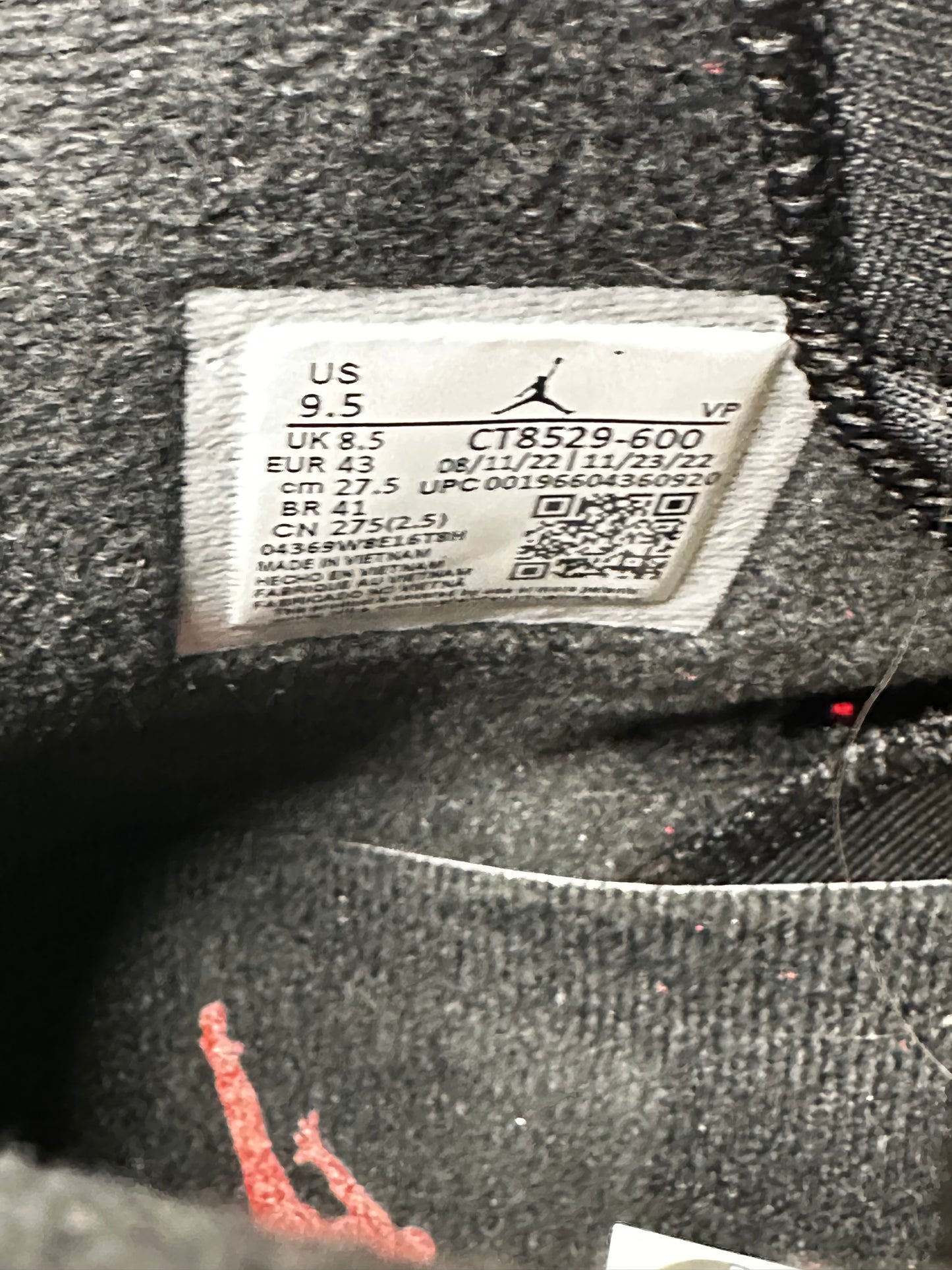 Jordan 6 Retro Toro Bravo