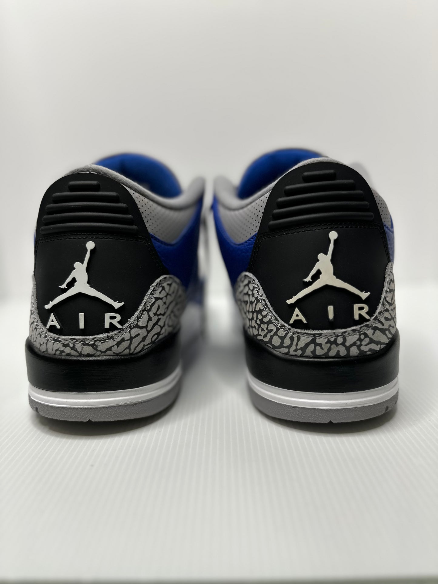 Preowned Jordan 3 Retro Varsity Royal Cement