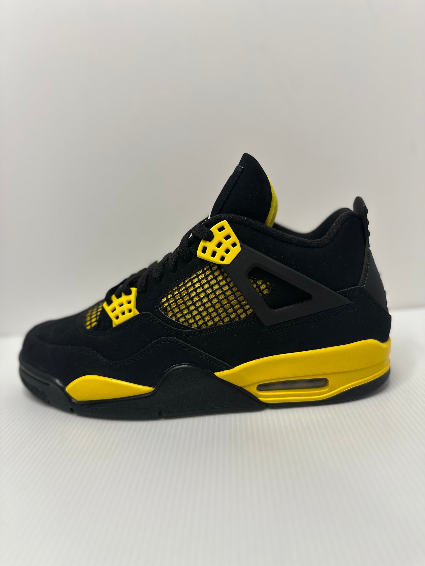 Jordan 4 Retro Yellow Thunder 2023