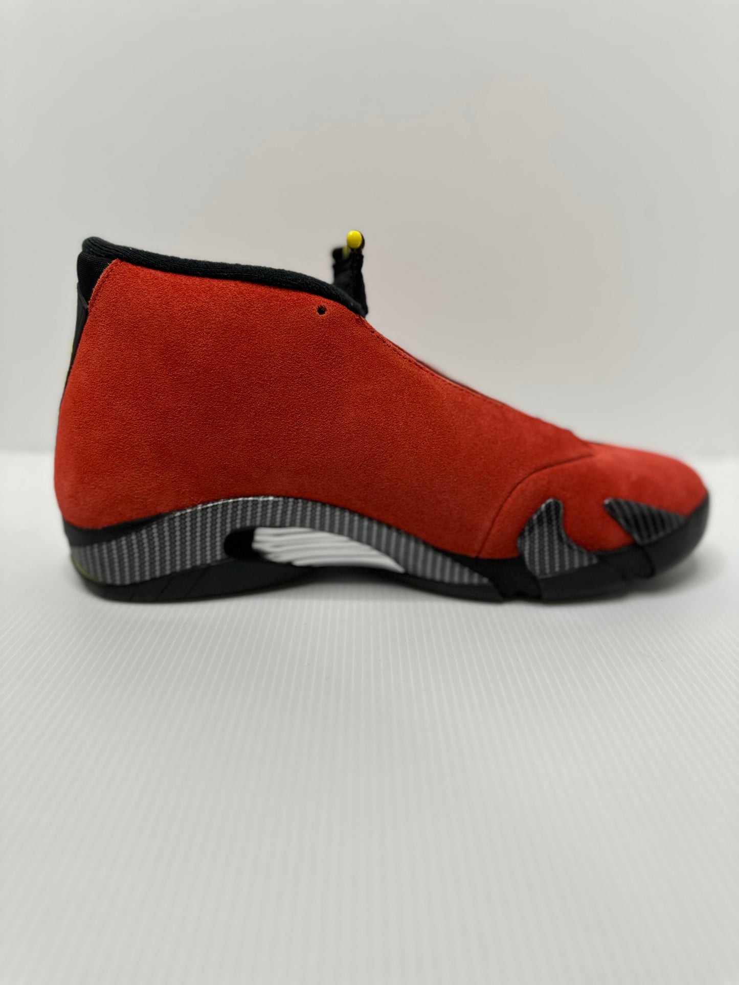 Air Jordan 14 Retro 'Ferrari' 2025