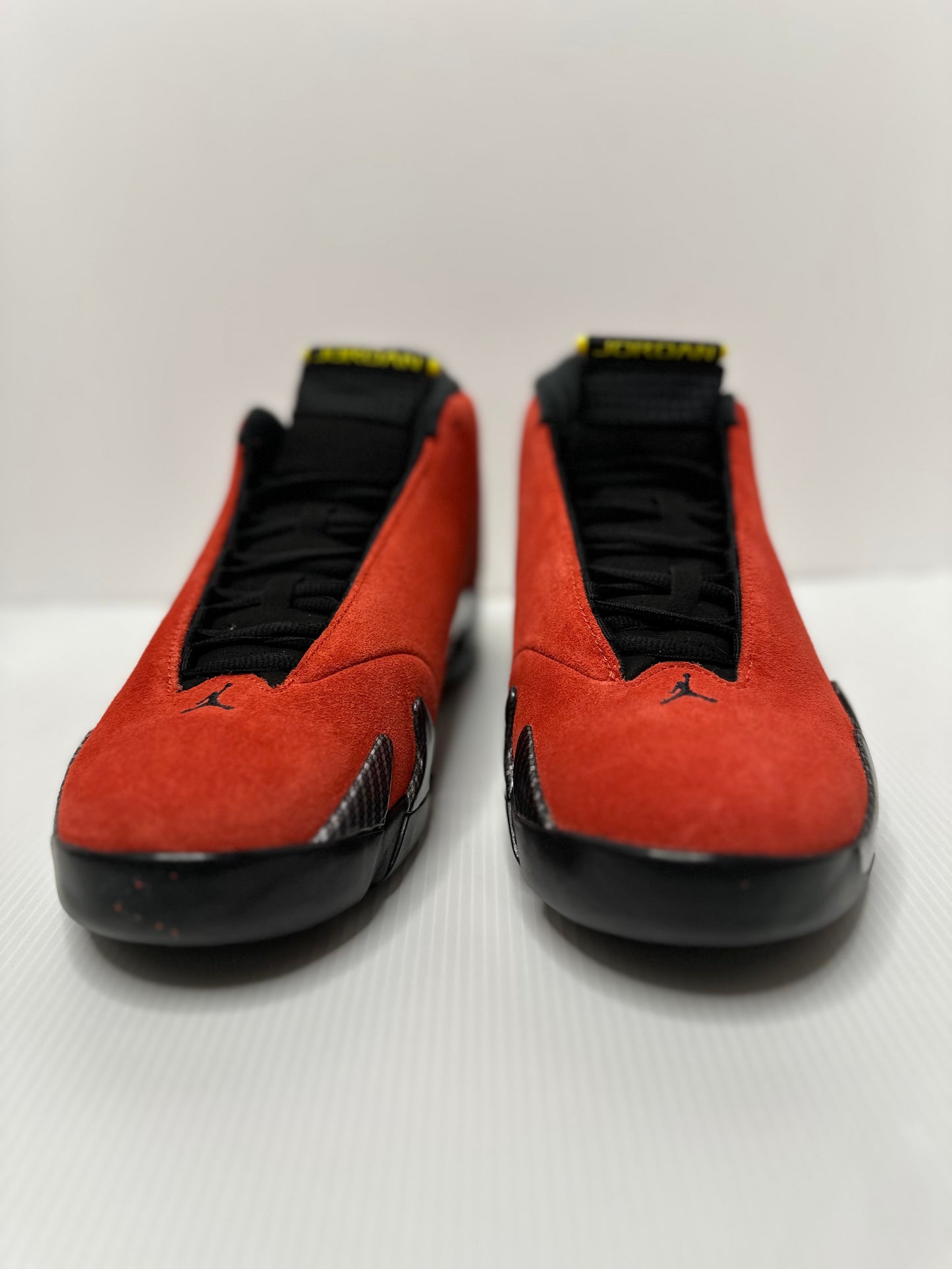 Air Jordan 14 Retro 'Ferrari' 2025
